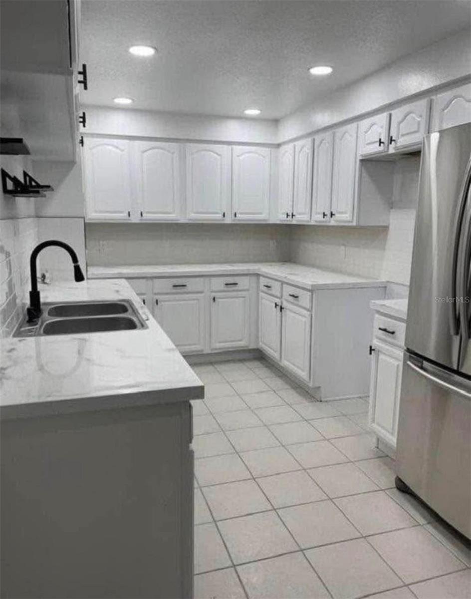 TAMPAS NORTH SIDE COUNTRY CLU - Residential