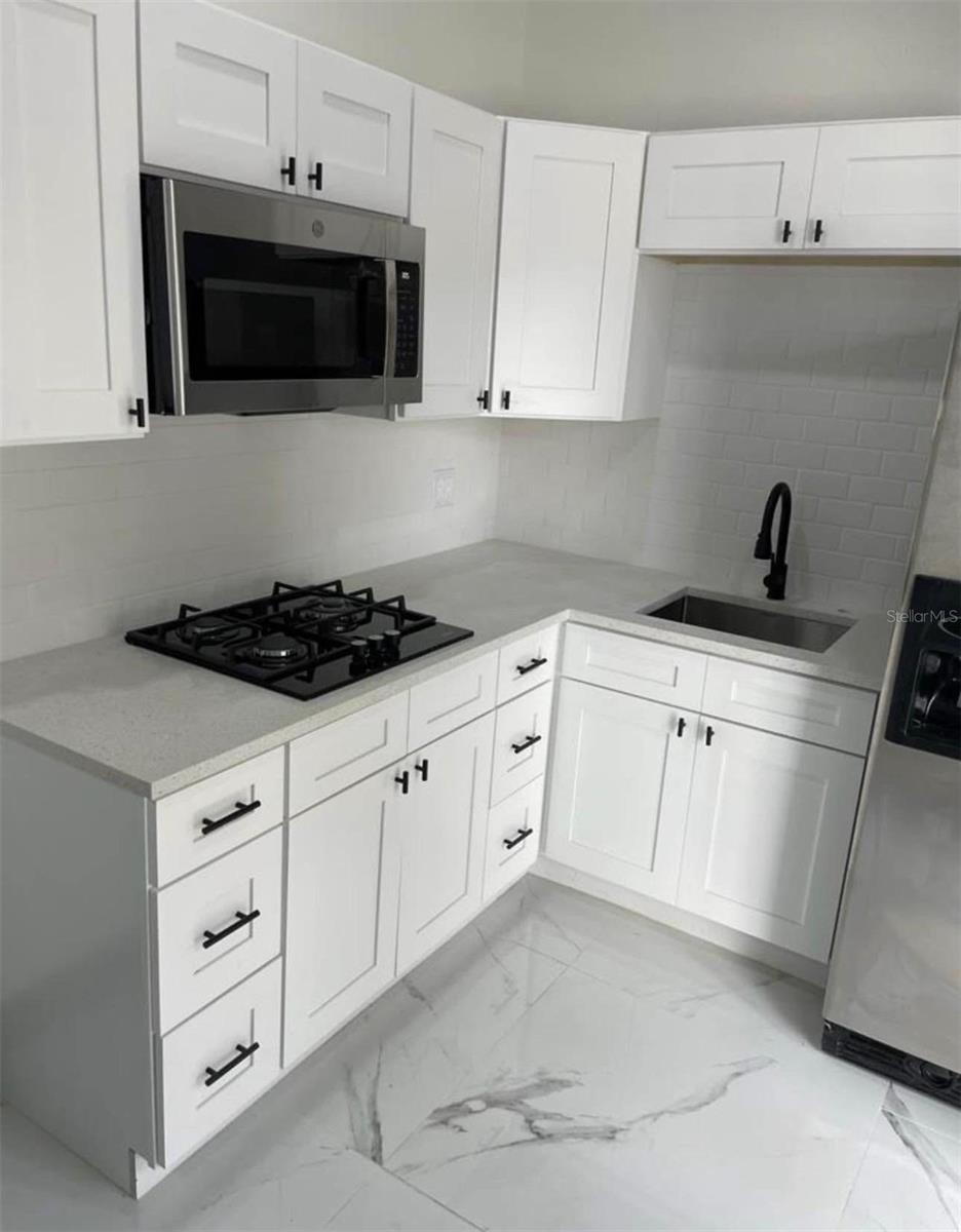 TAMPAS NORTH SIDE COUNTRY CLU - Residential
