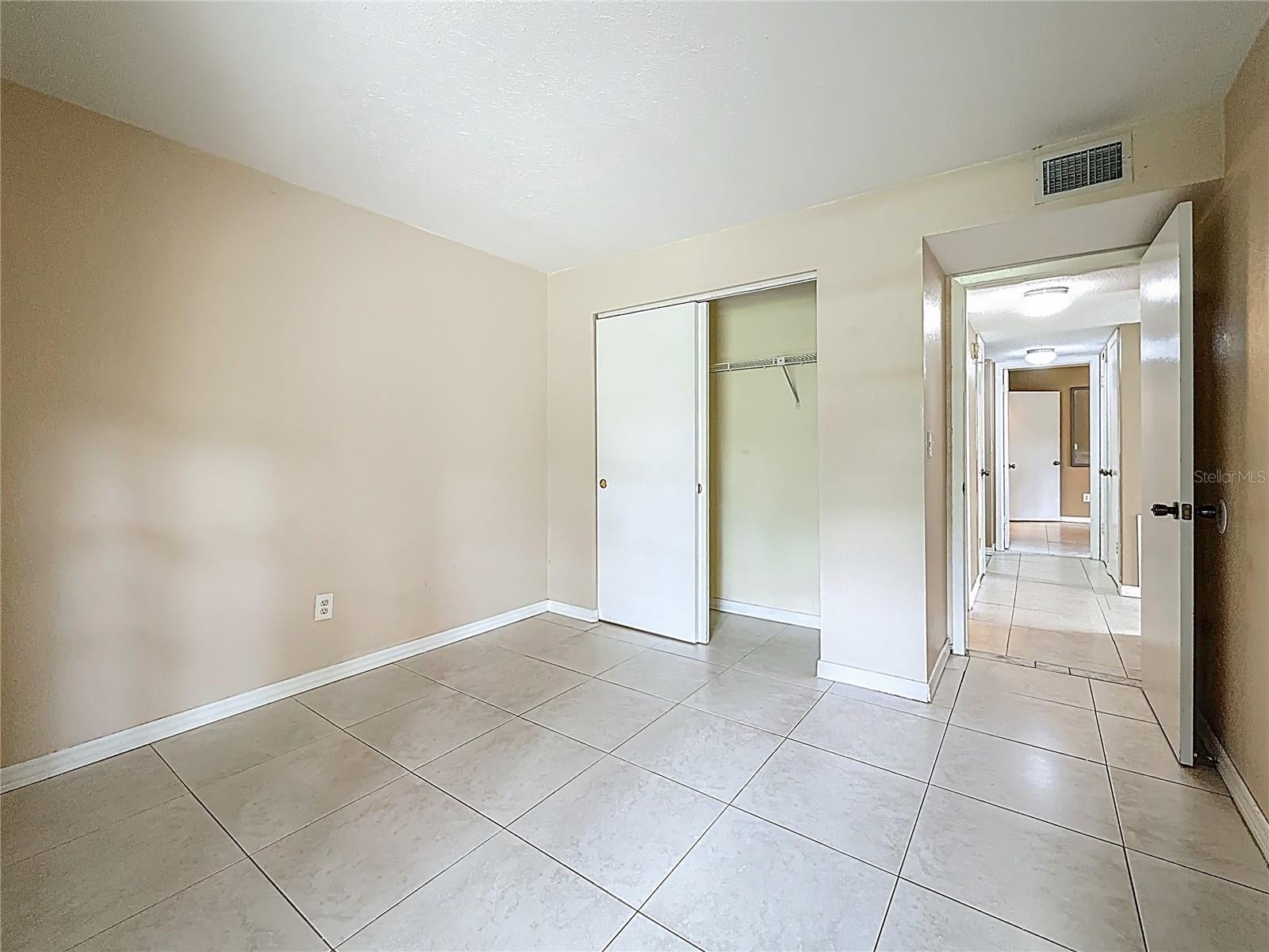 NORTH OAKS CONDO II - Residential