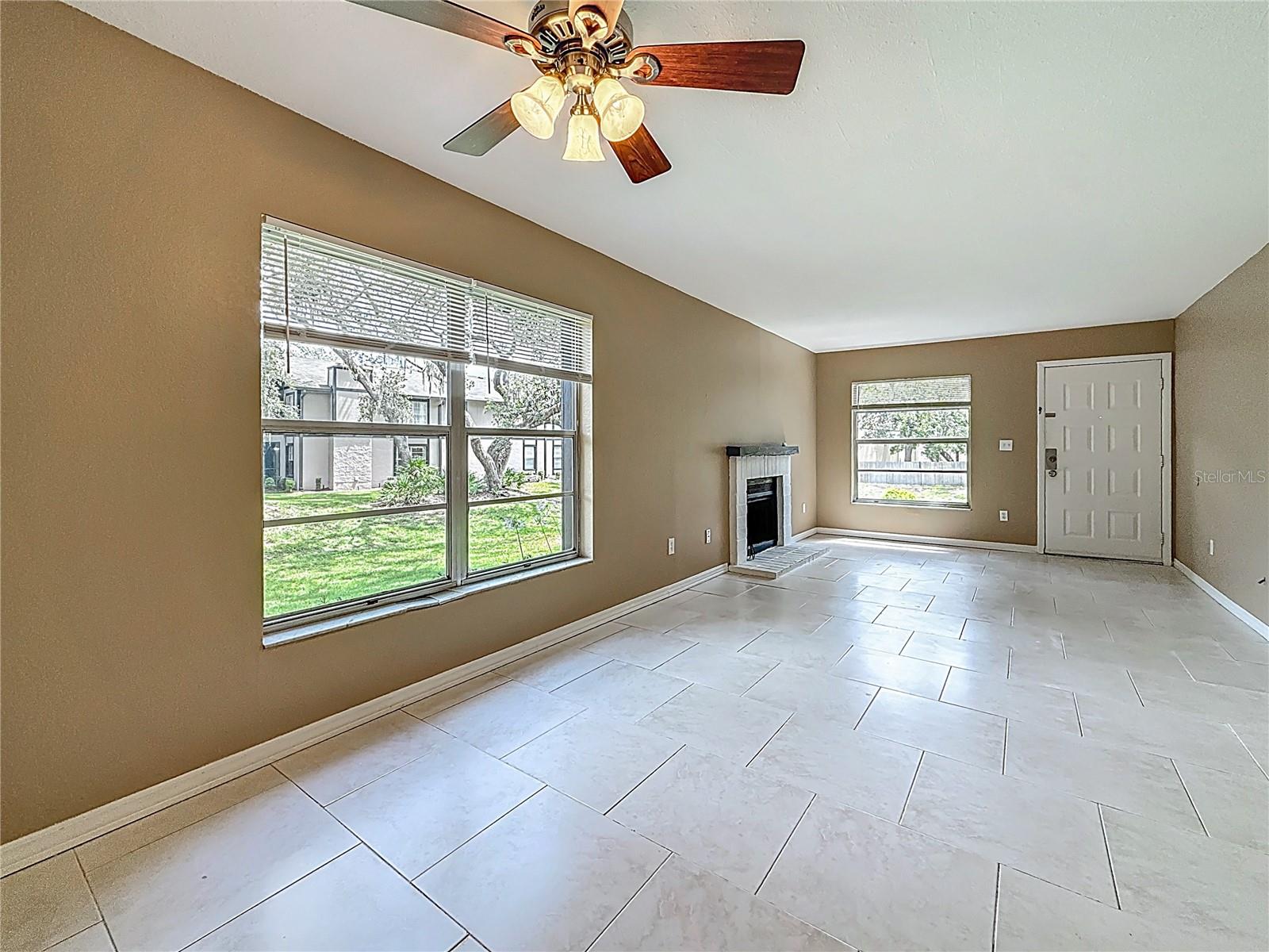 NORTH OAKS CONDO II - Residential