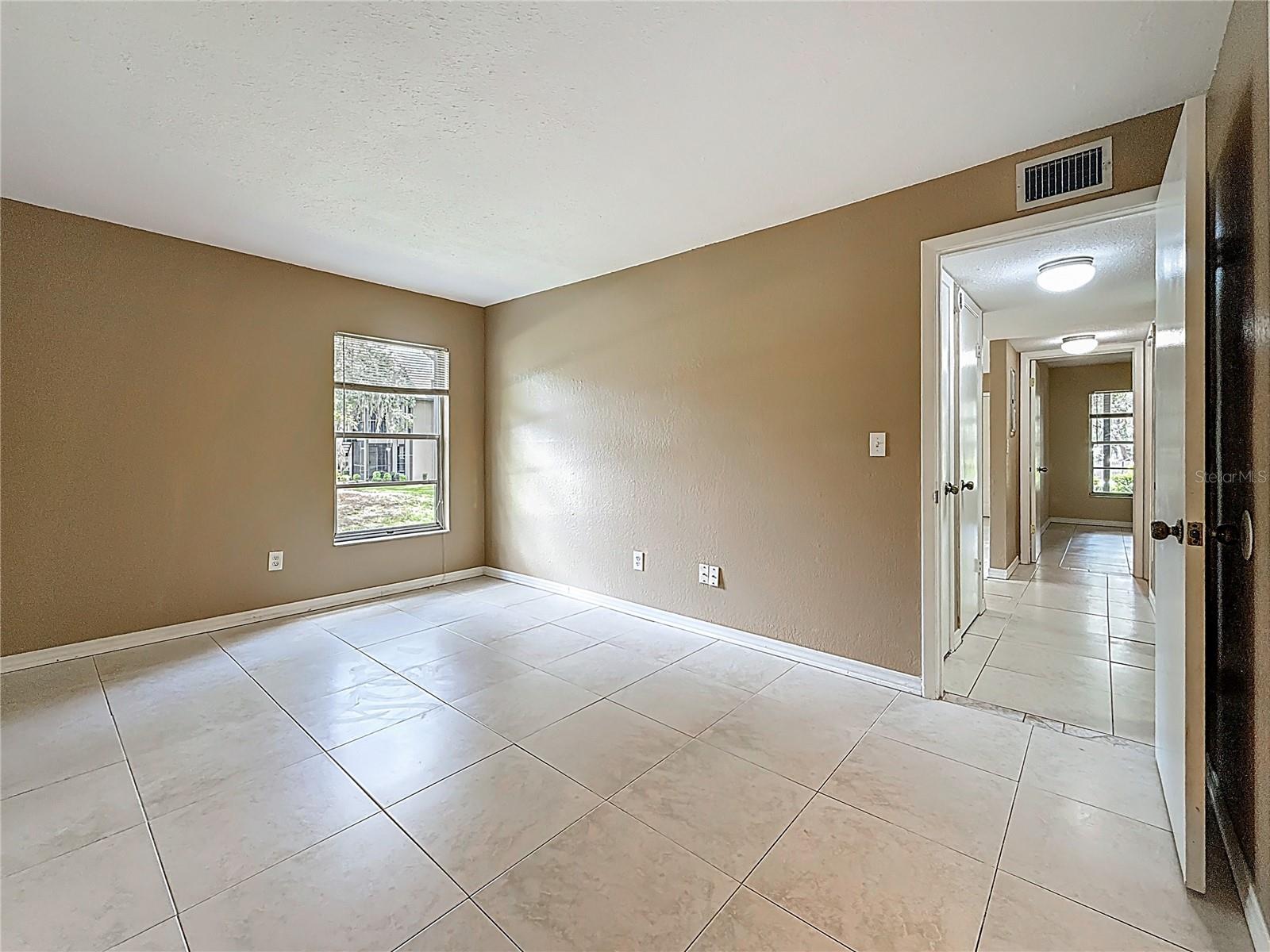 NORTH OAKS CONDO II - Residential