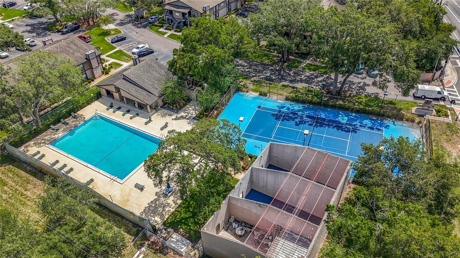 NORTH OAKS CONDO II - Residential