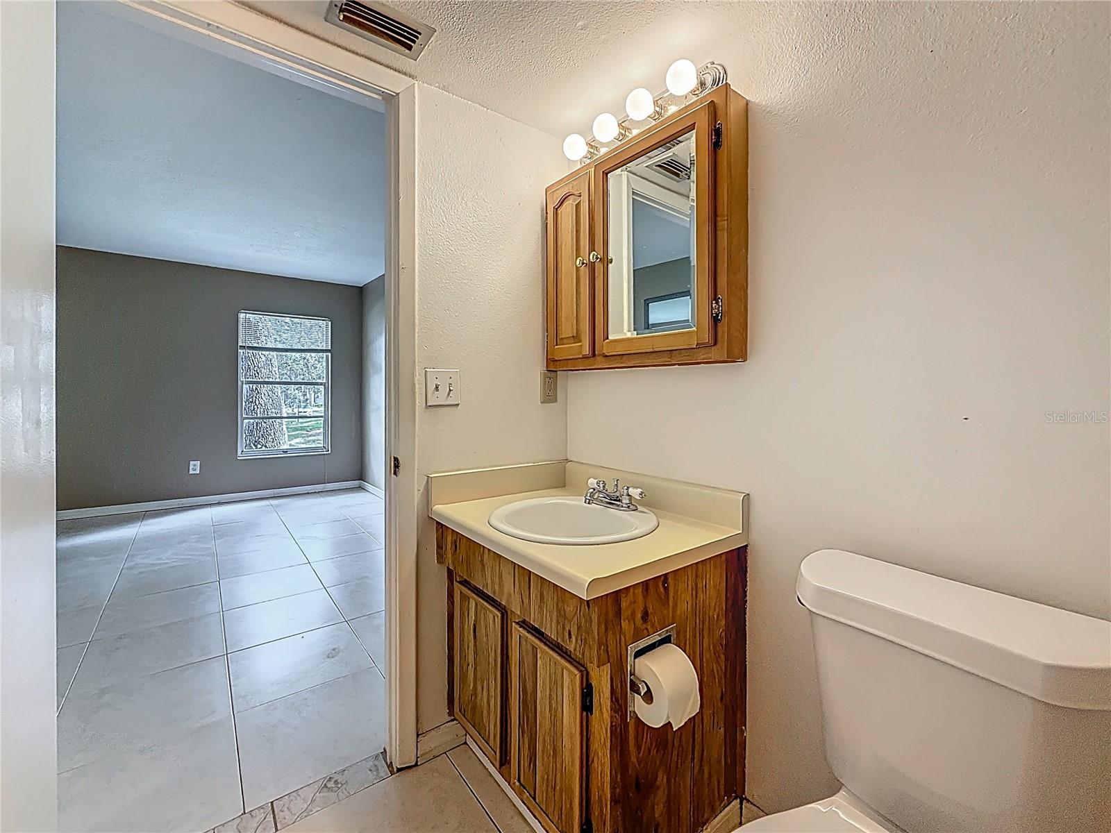 NORTH OAKS CONDO II - Residential