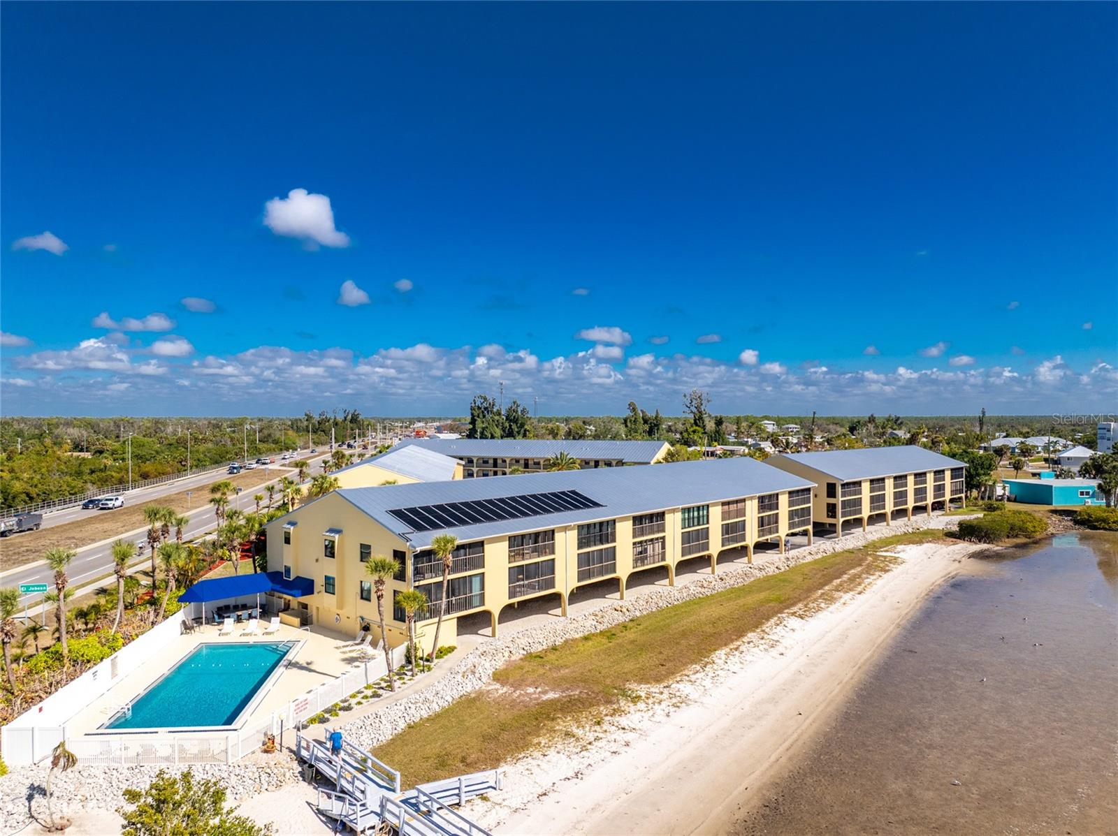 TARPON BAY PH 02 BLDG C - Residential
