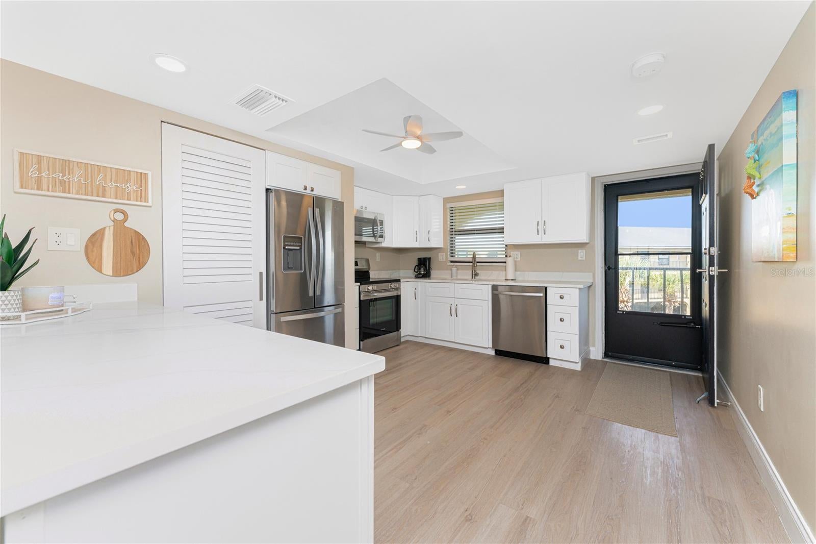 TARPON BAY PH 02 BLDG C - Residential