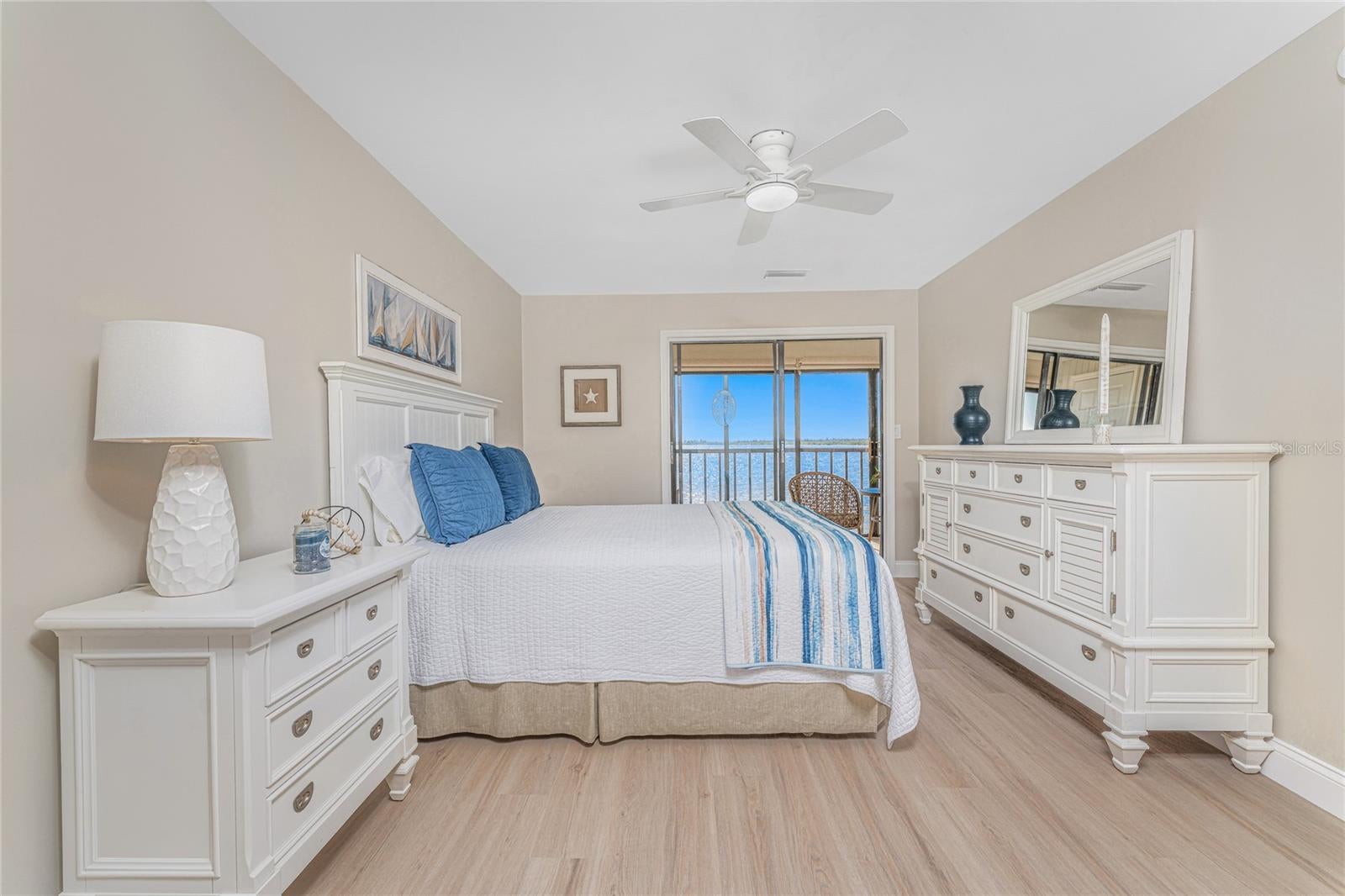 TARPON BAY PH 02 BLDG C - Residential
