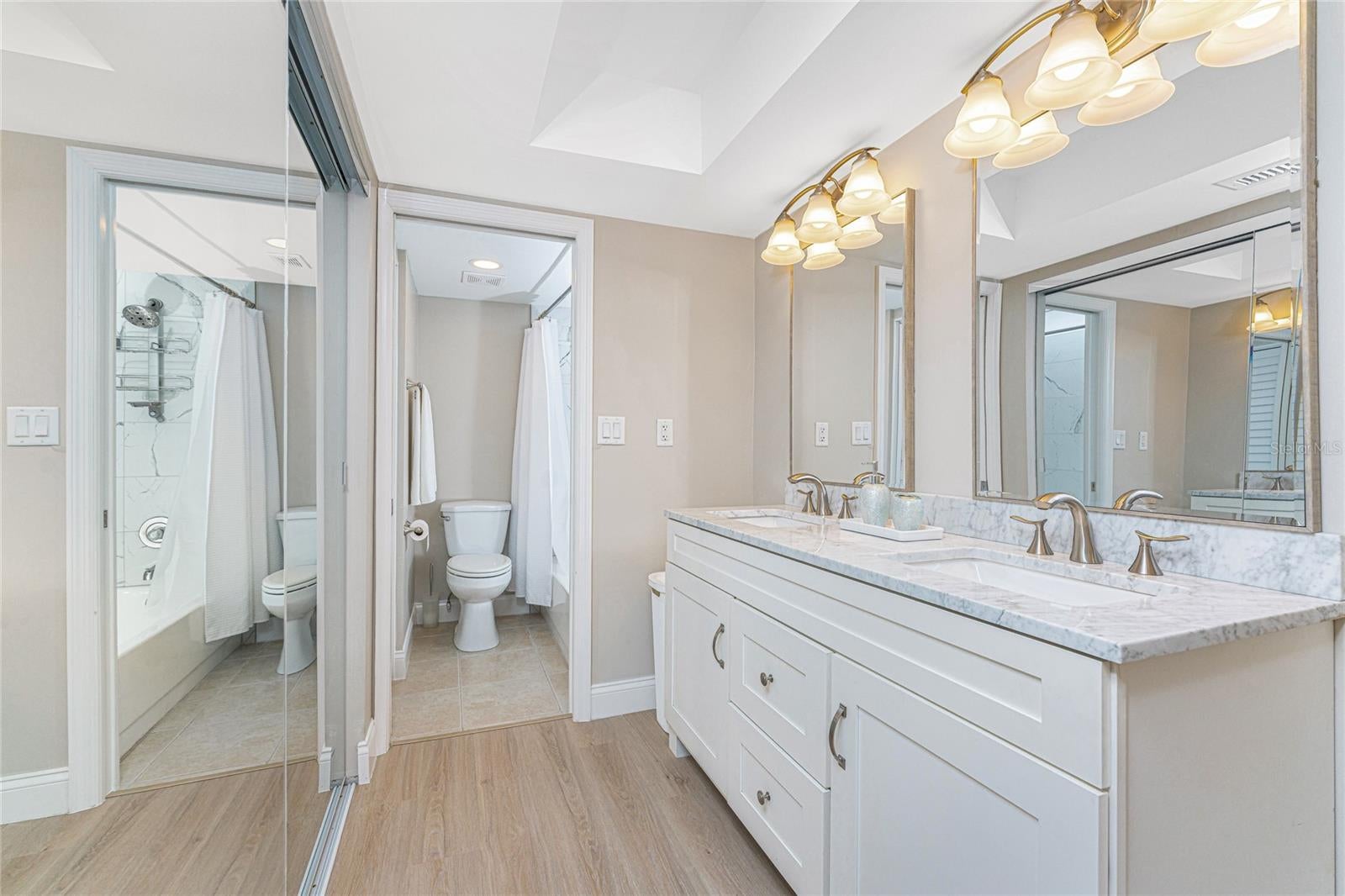 TARPON BAY PH 02 BLDG C - Residential
