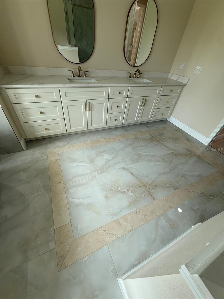 LOT 4 BLK 491 8TH ADD TO PORT CHARLOTTE - Residential