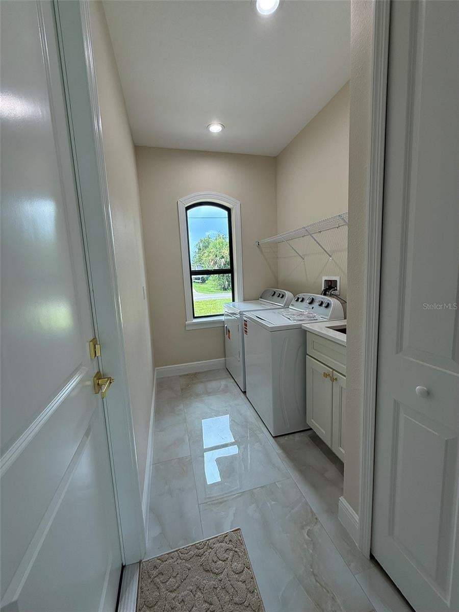 LOT 4 BLK 491 8TH ADD TO PORT CHARLOTTE - Residential