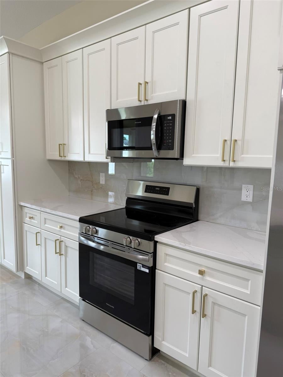 LOT 4 BLK 491 8TH ADD TO PORT CHARLOTTE - Residential