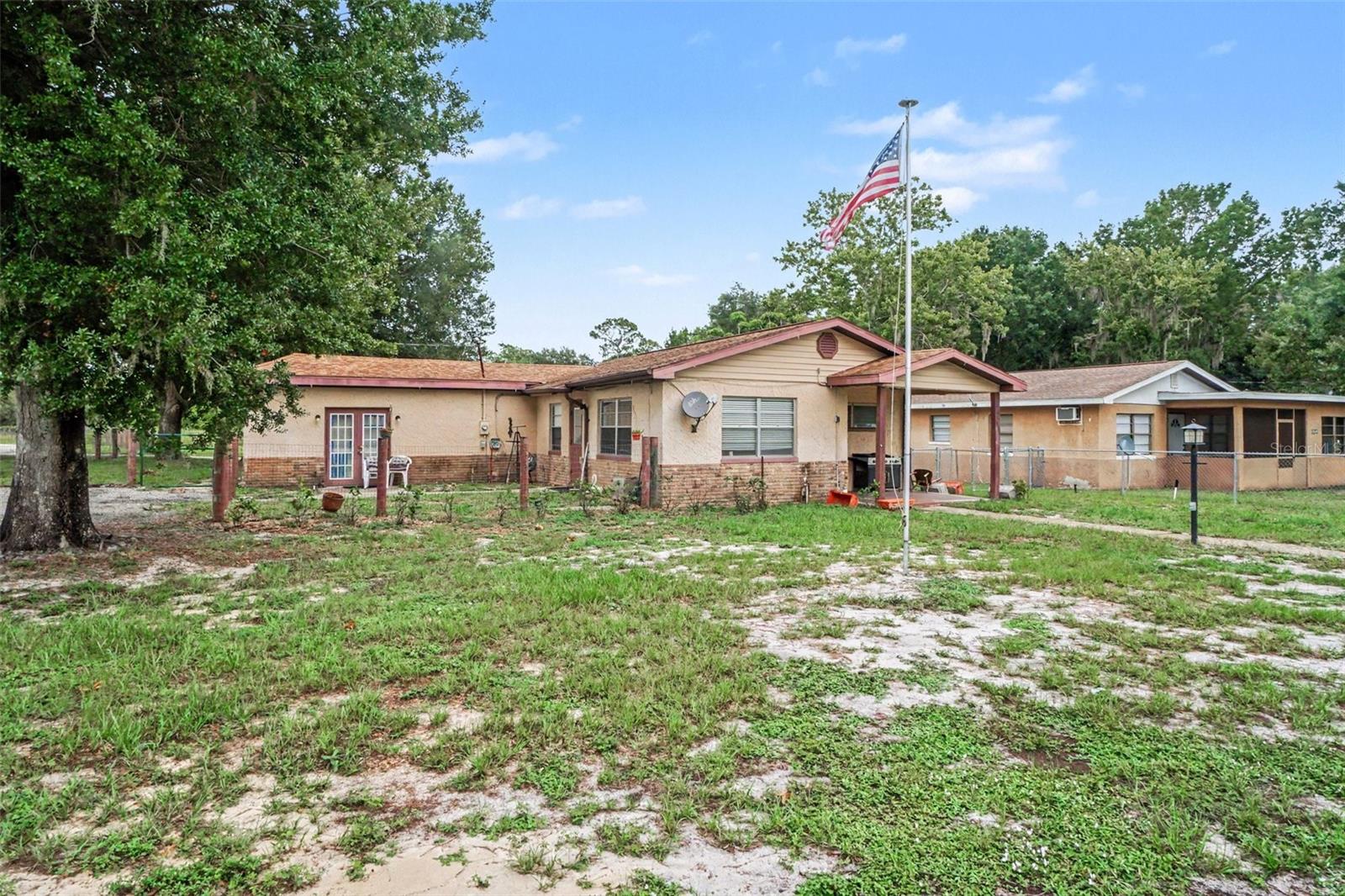 LAKE HENRY - Residential