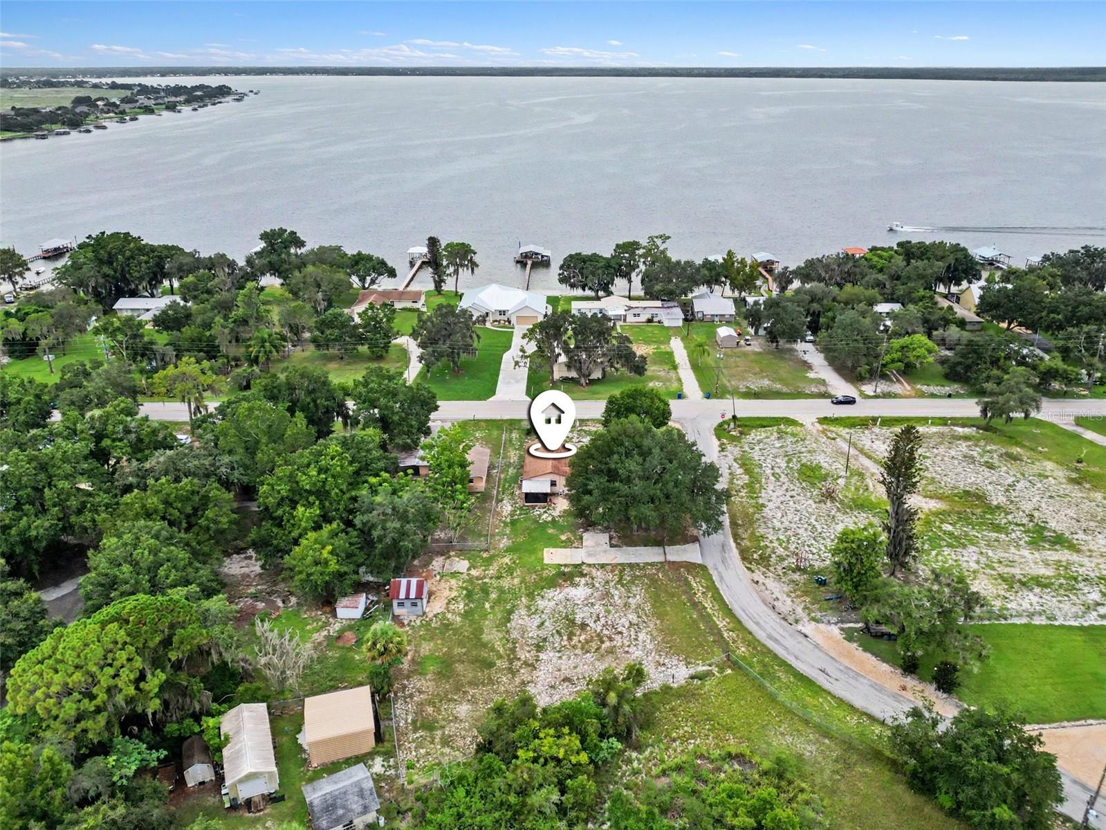 LAKE HENRY - Residential
