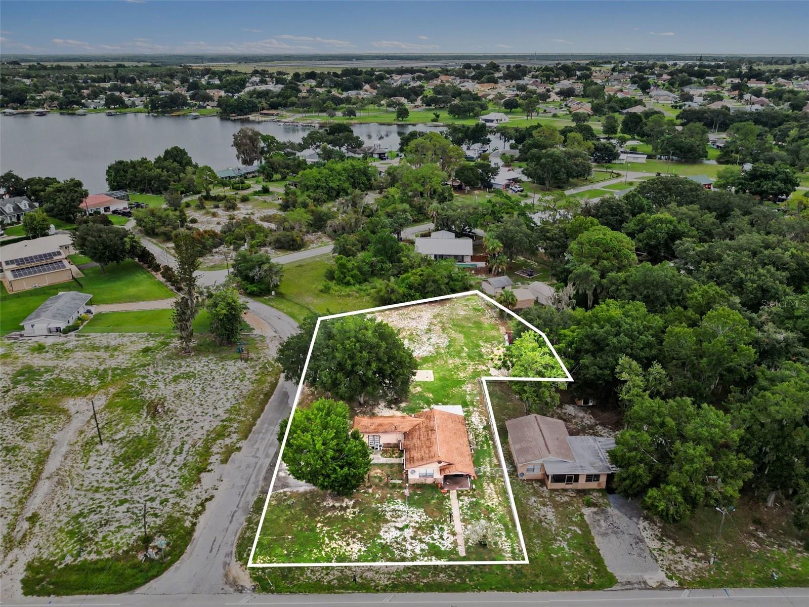 LAKE HENRY - Residential