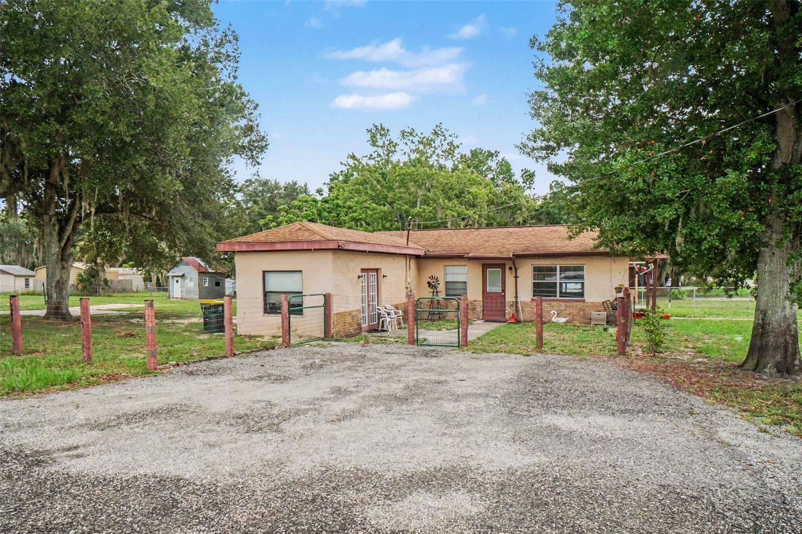 LAKE HENRY - Residential