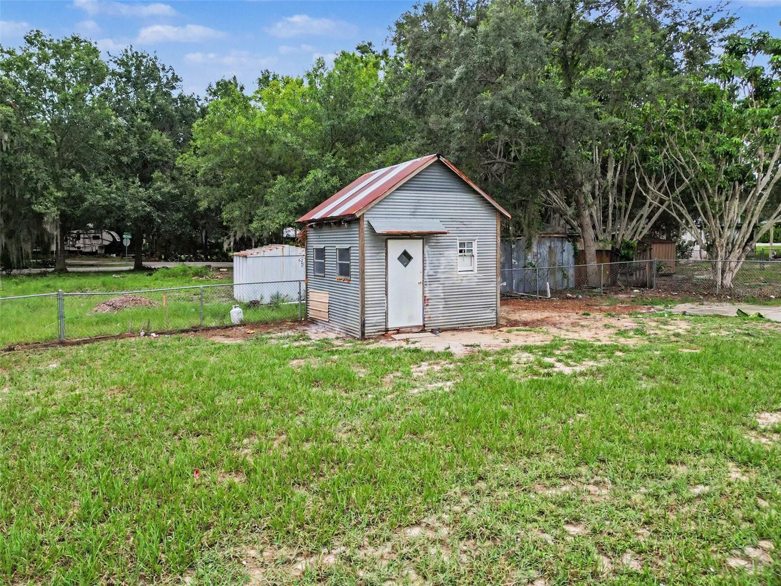 LAKE HENRY - Residential