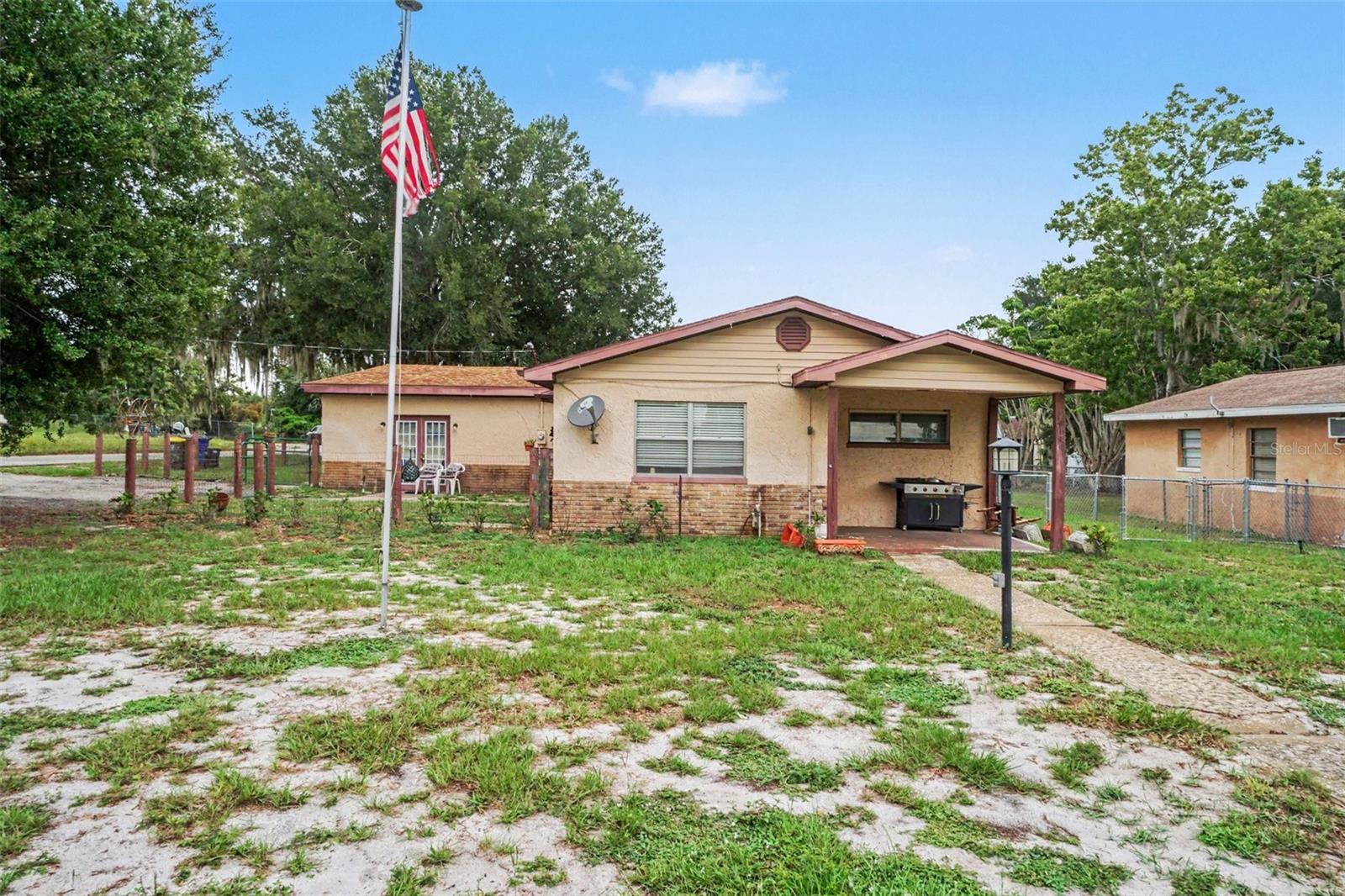 LAKE HENRY - Residential