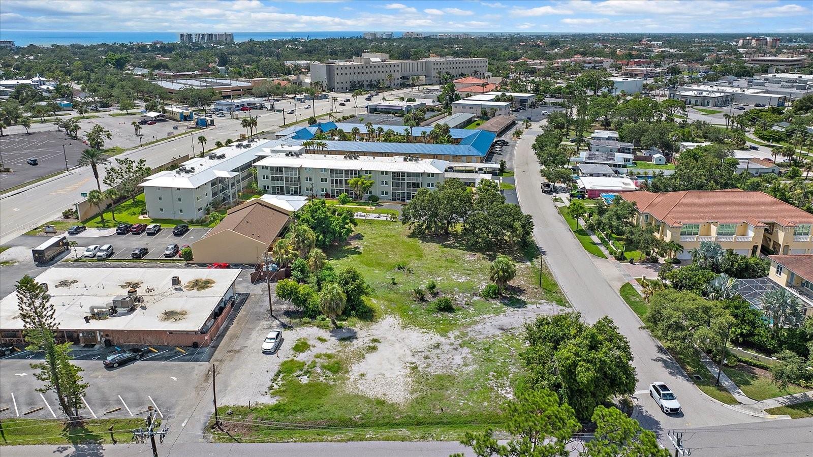 COUNTRY CLUB ESTATES UNIT 1 - Land