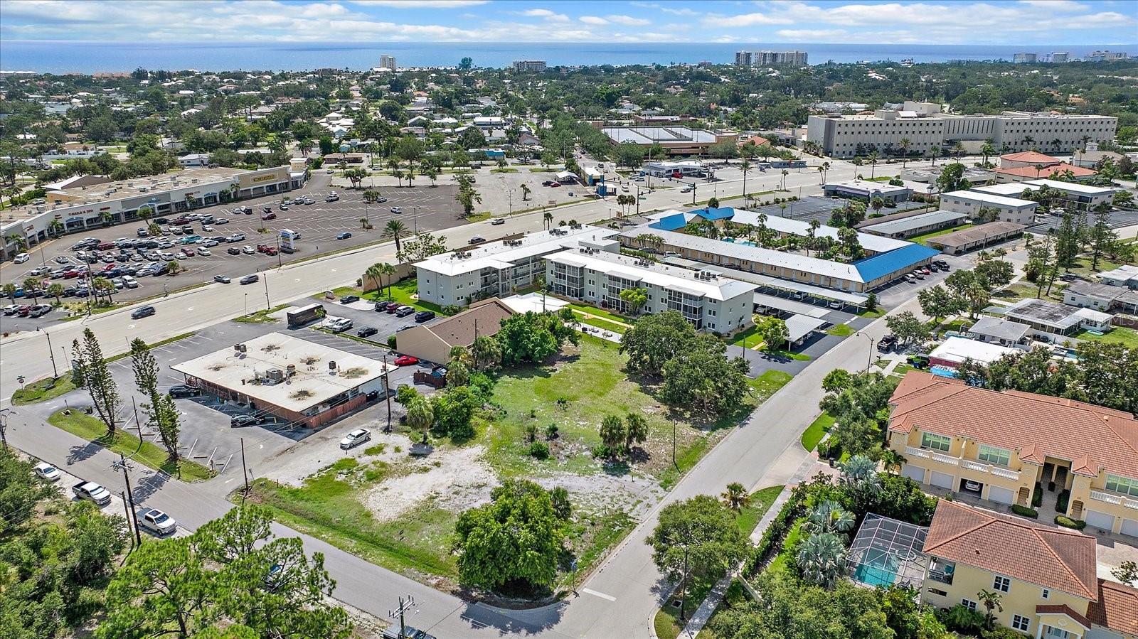 COUNTRY CLUB ESTATES UNIT 1 - Land