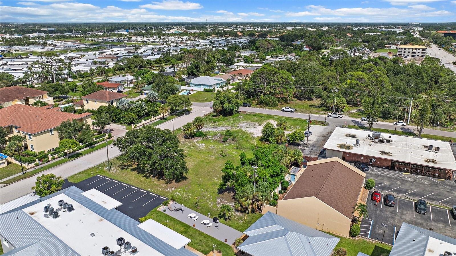 COUNTRY CLUB ESTATES UNIT 1 - Land