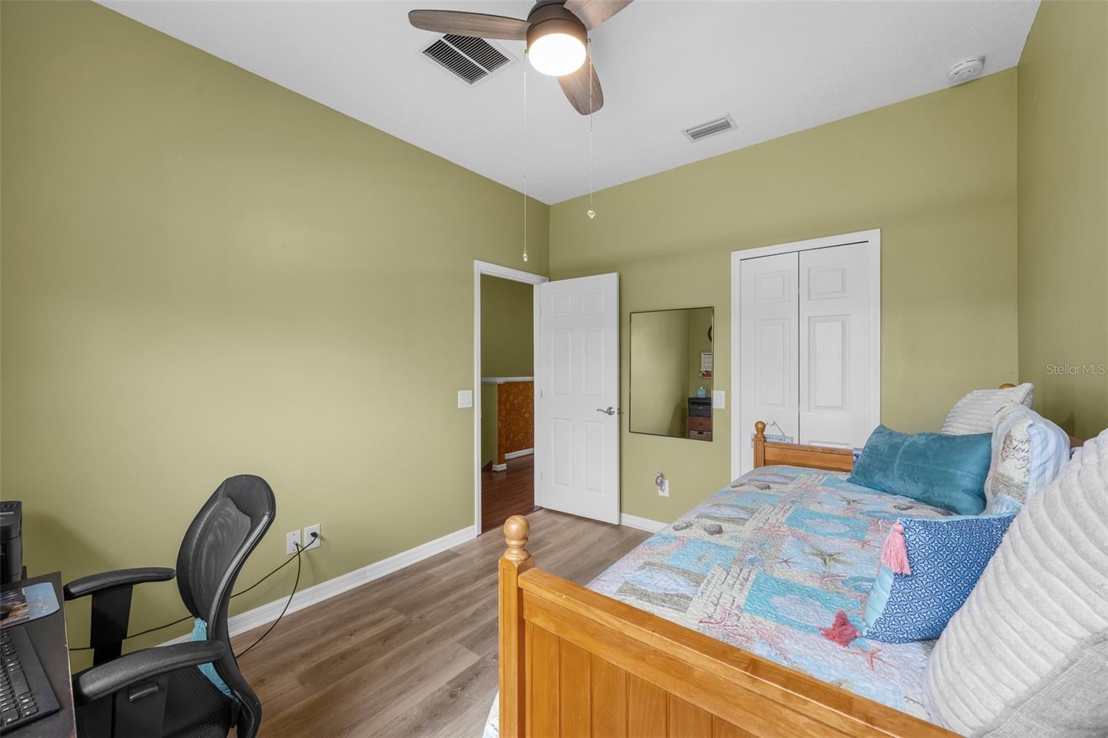SOUTH HAMPTON - Residential