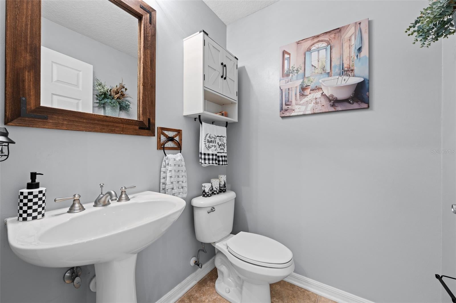 SOUTH HAMPTON - Residential