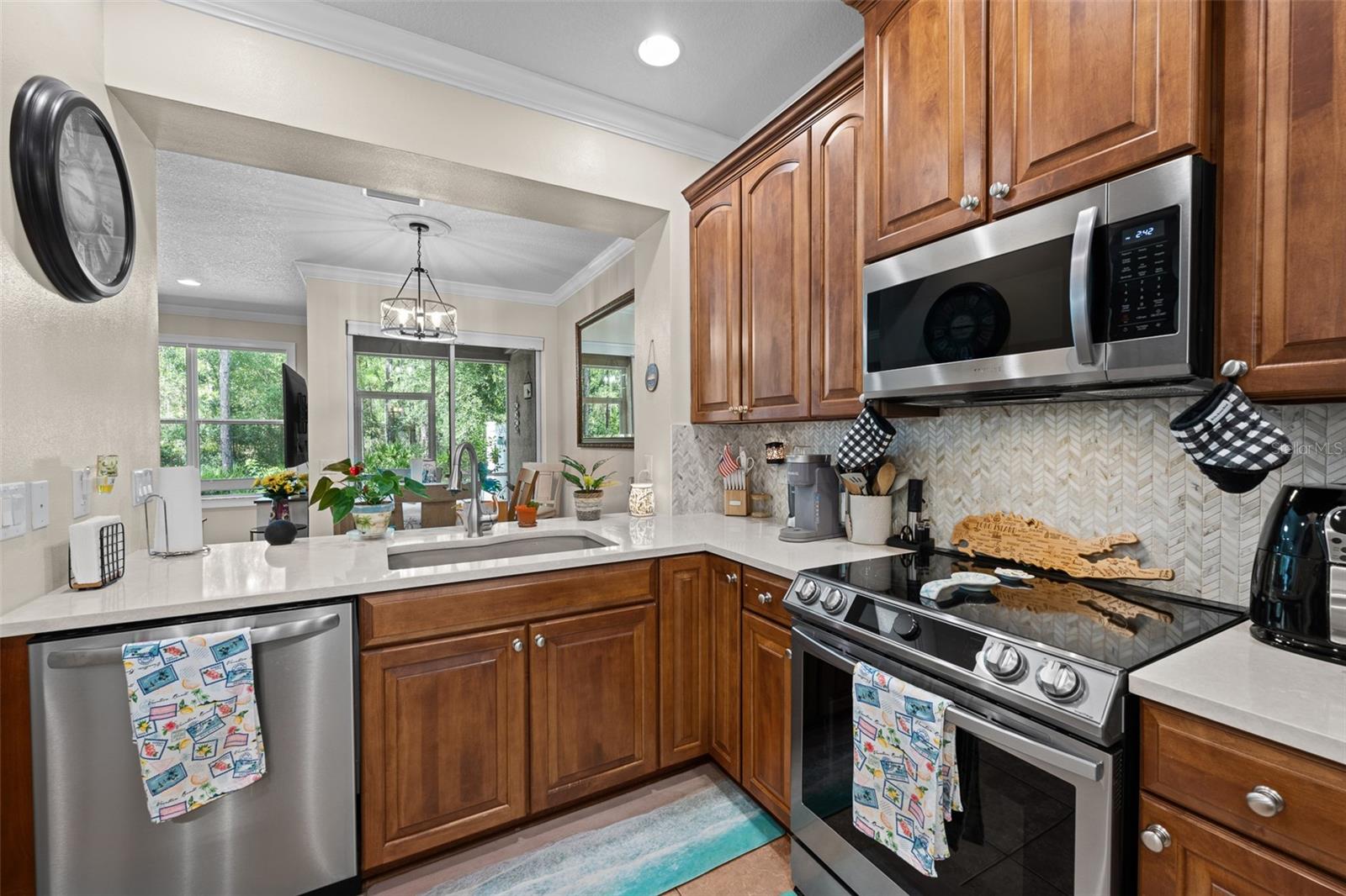 SOUTH HAMPTON - Residential