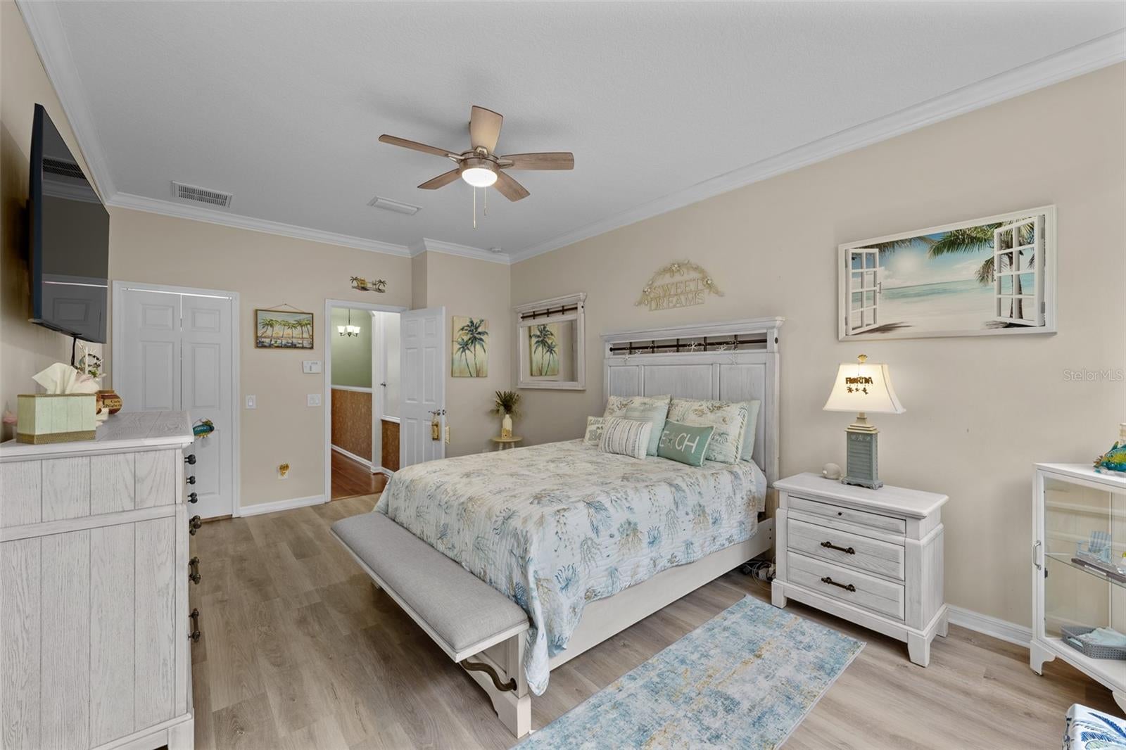 SOUTH HAMPTON - Residential