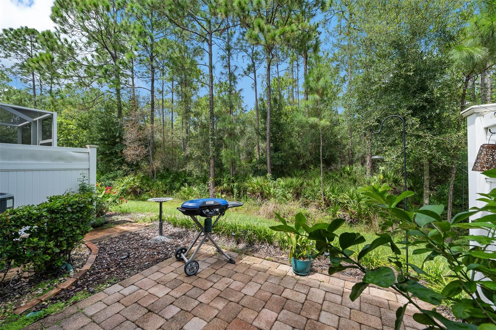 SOUTH HAMPTON - Residential