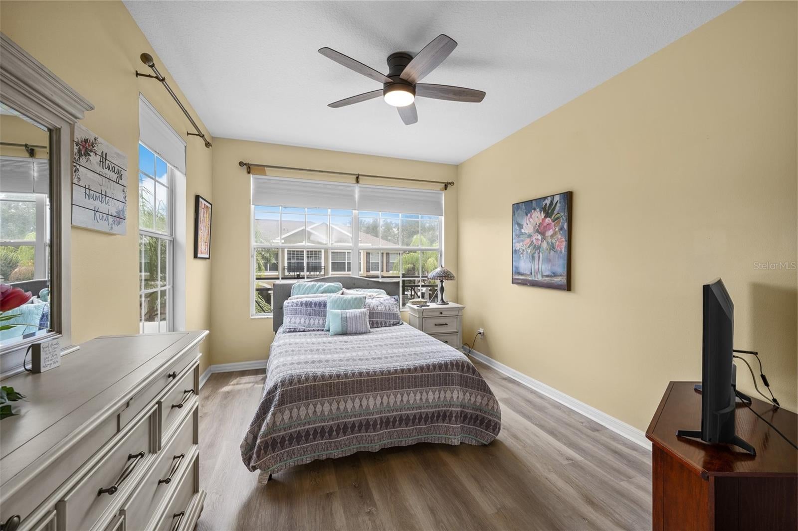 SOUTH HAMPTON - Residential