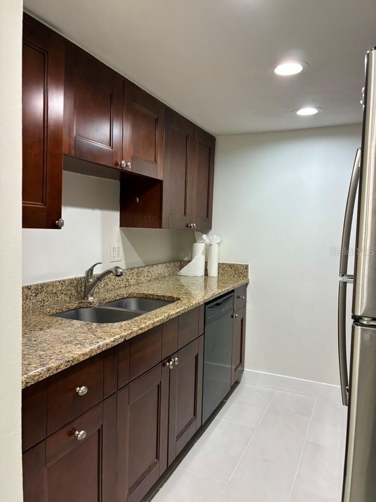 VILLAGE SQUARE CONDO - Residential