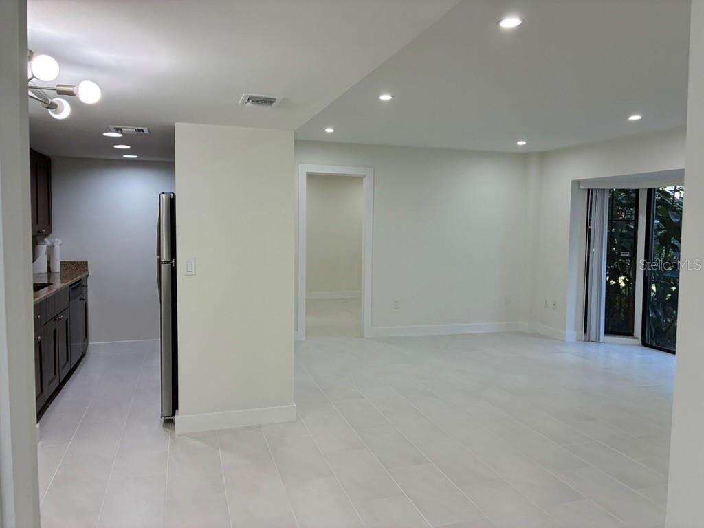 VILLAGE SQUARE CONDO - Residential
