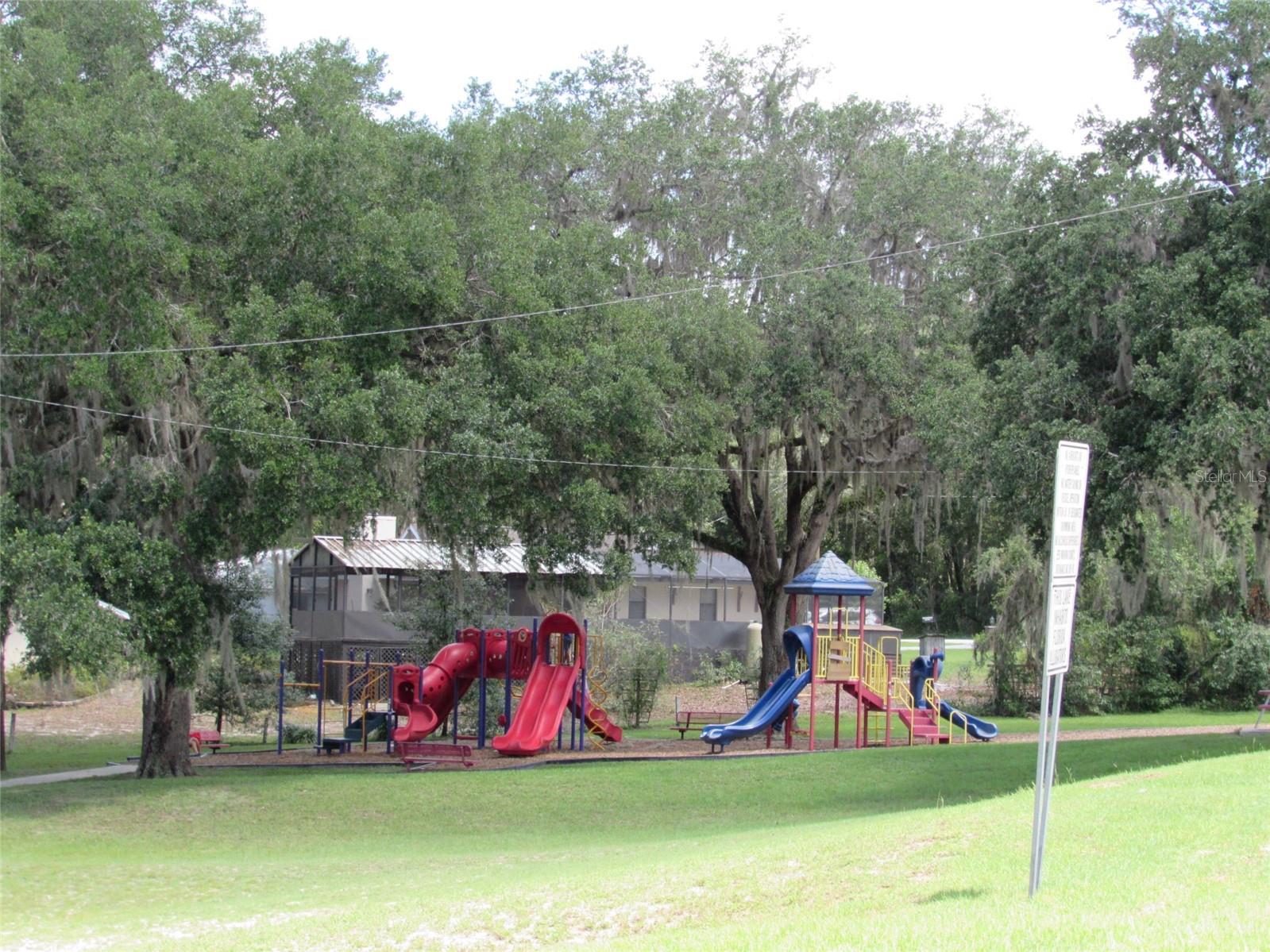 RAINBOW LAKES ESTATE - Land