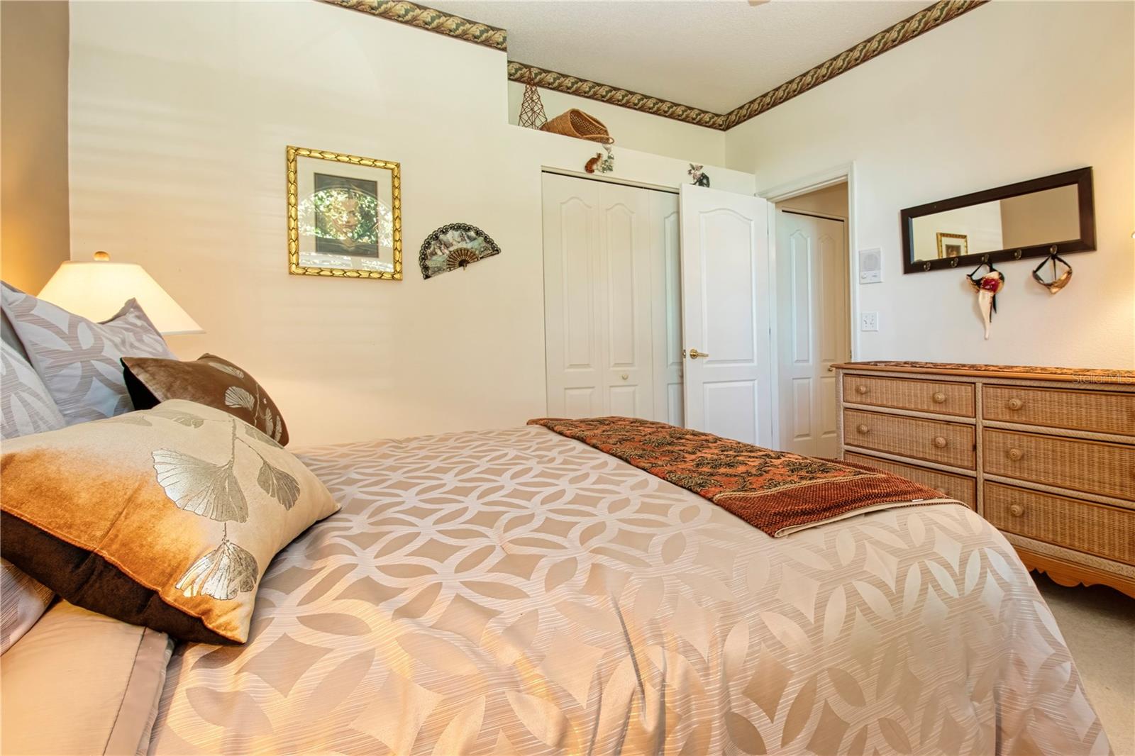HERITAGE OAKS GOLF & COUNTRY CLUB - Residential