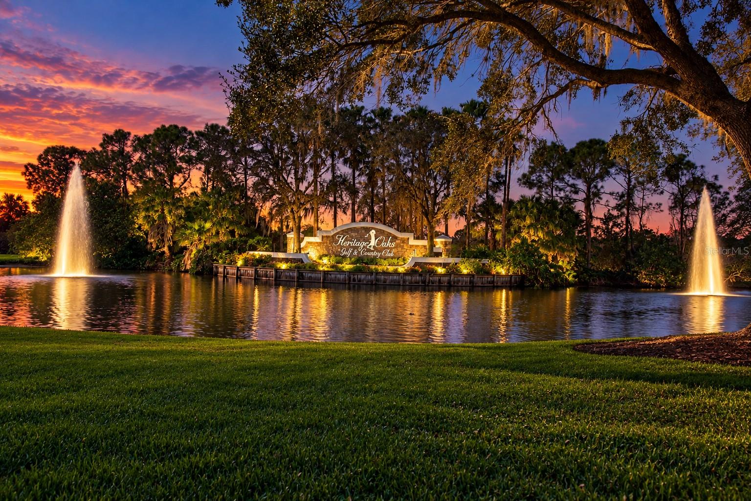 HERITAGE OAKS GOLF & COUNTRY CLUB - Residential