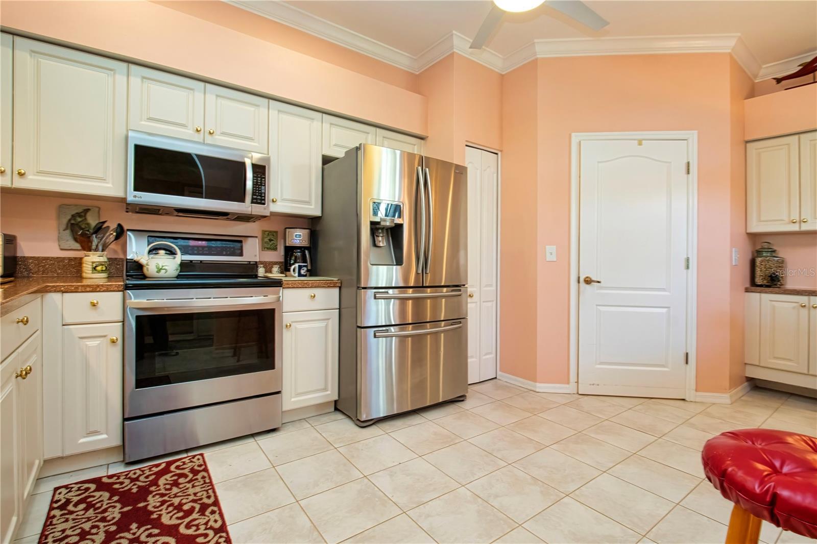 HERITAGE OAKS GOLF & COUNTRY CLUB - Residential