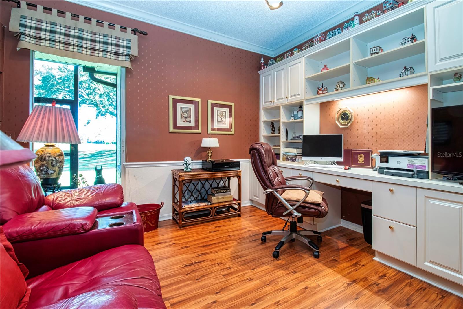 HERITAGE OAKS GOLF & COUNTRY CLUB - Residential