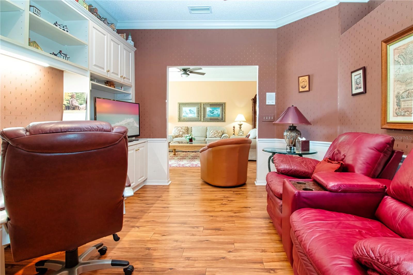 HERITAGE OAKS GOLF & COUNTRY CLUB - Residential