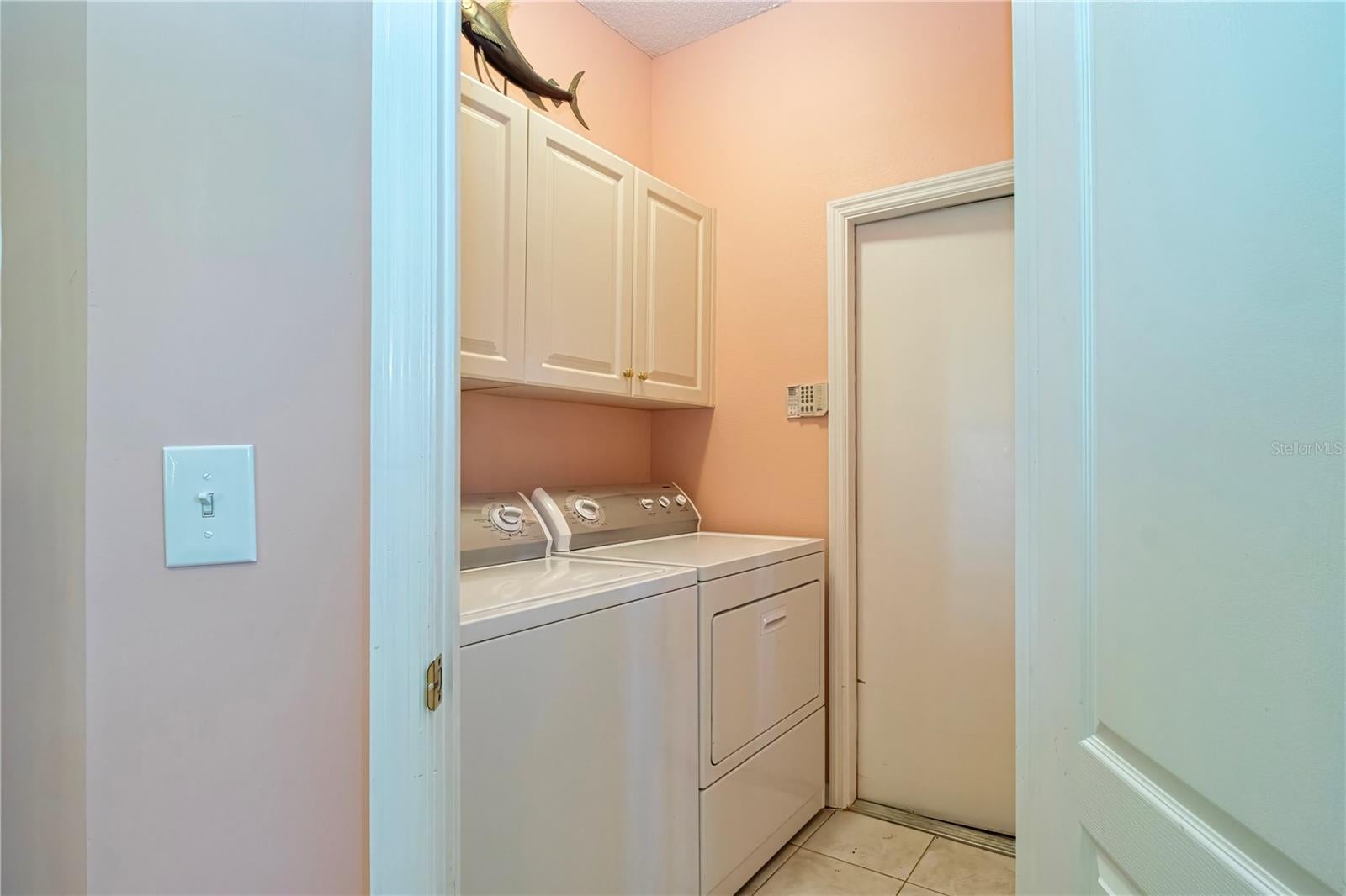 HERITAGE OAKS GOLF & COUNTRY CLUB - Residential