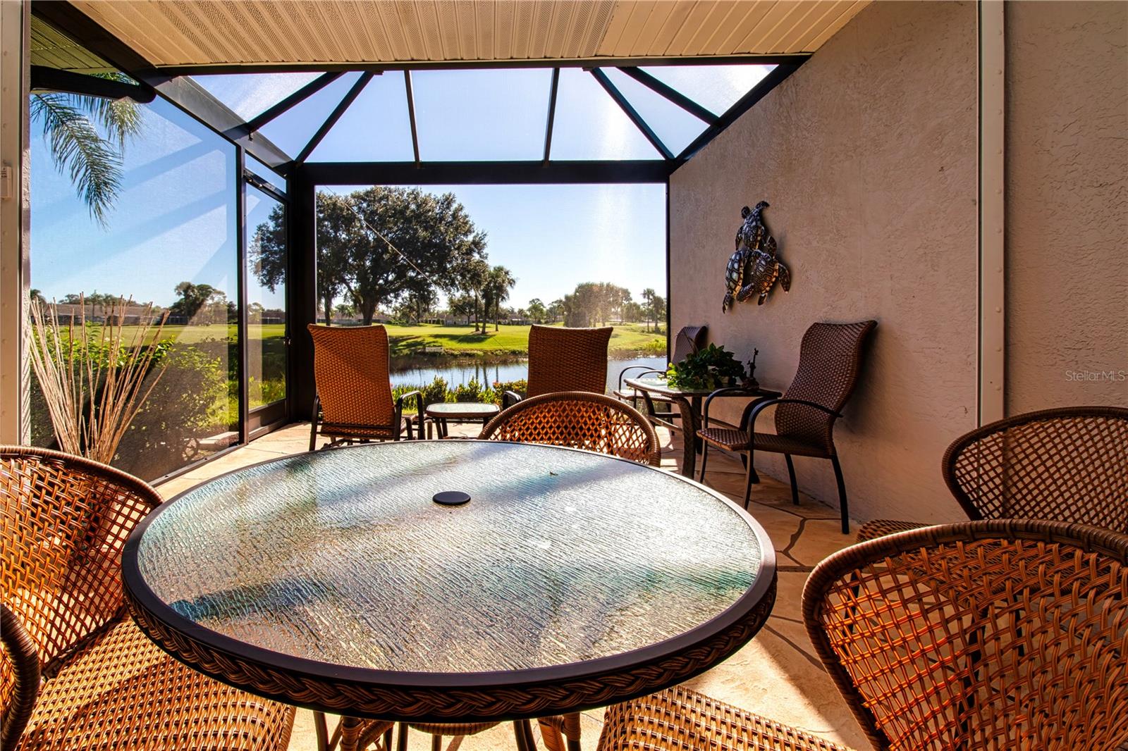 HERITAGE OAKS GOLF & COUNTRY CLUB - Residential