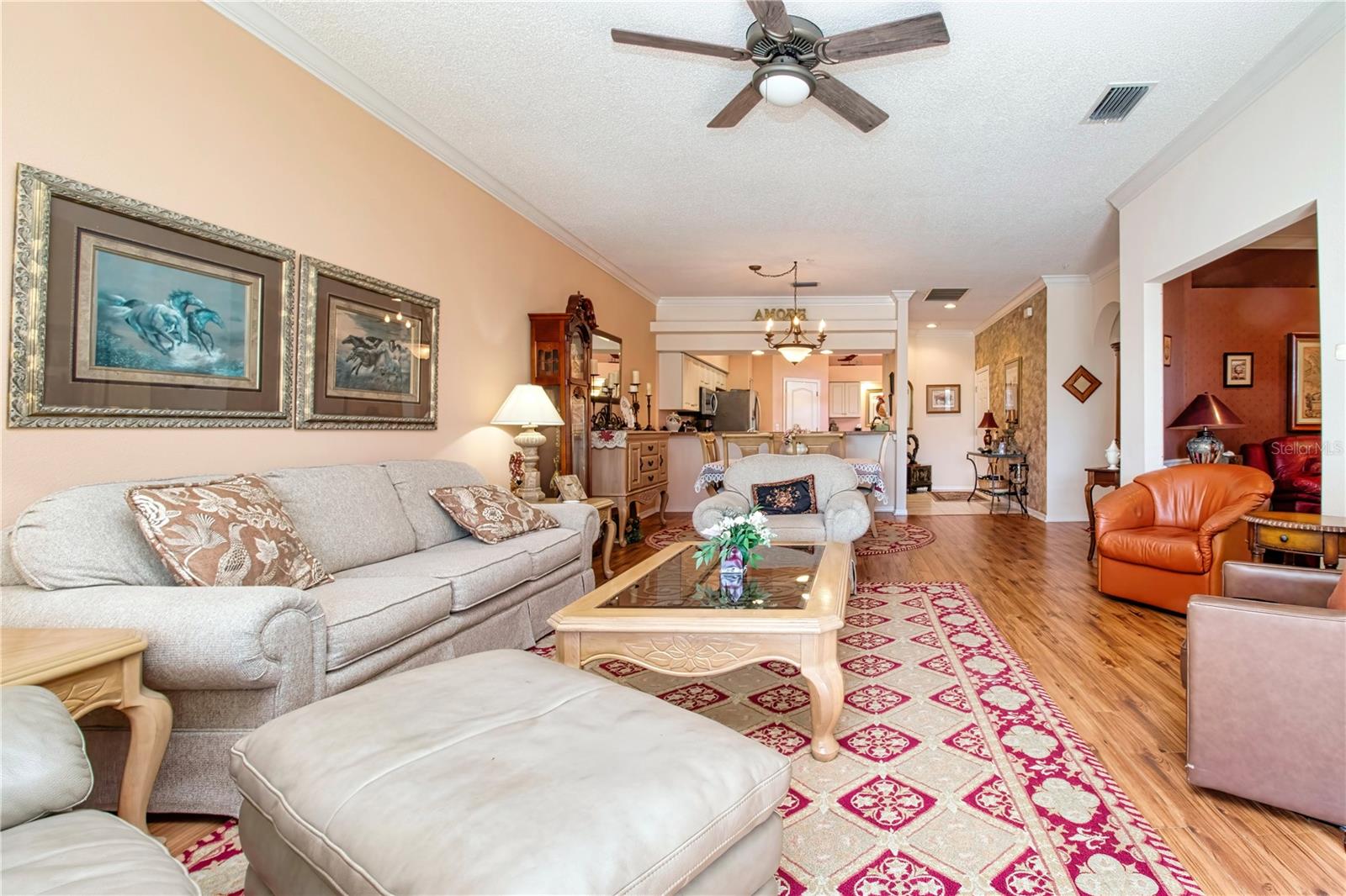HERITAGE OAKS GOLF & COUNTRY CLUB - Residential