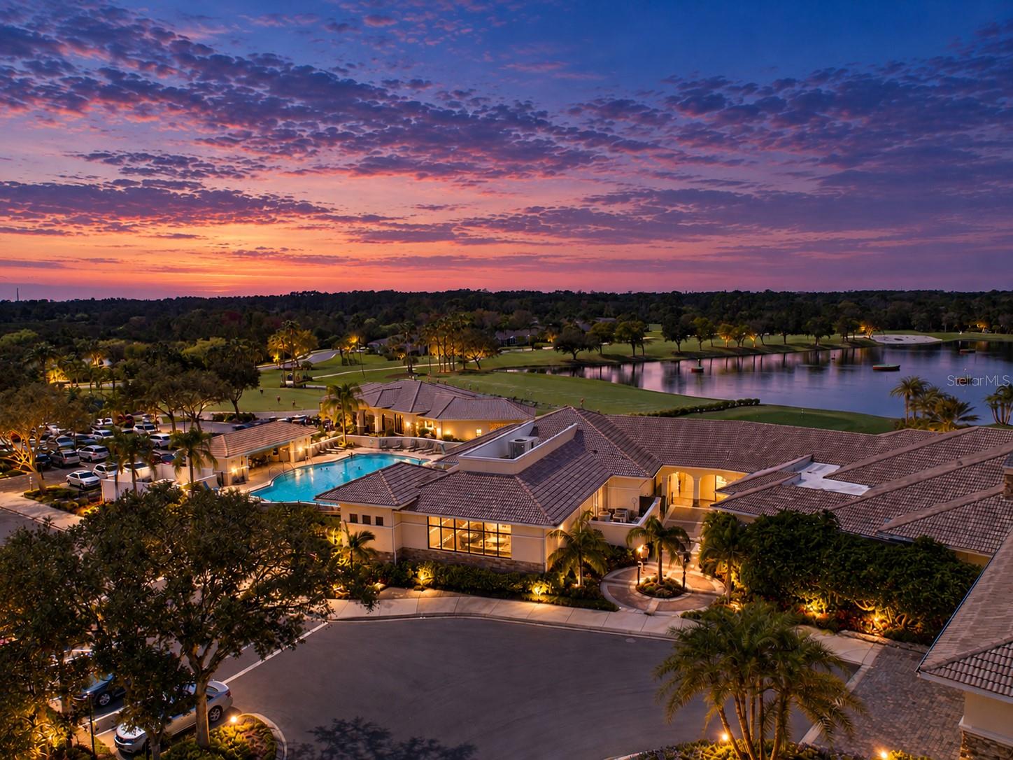 HERITAGE OAKS GOLF & COUNTRY CLUB - Residential