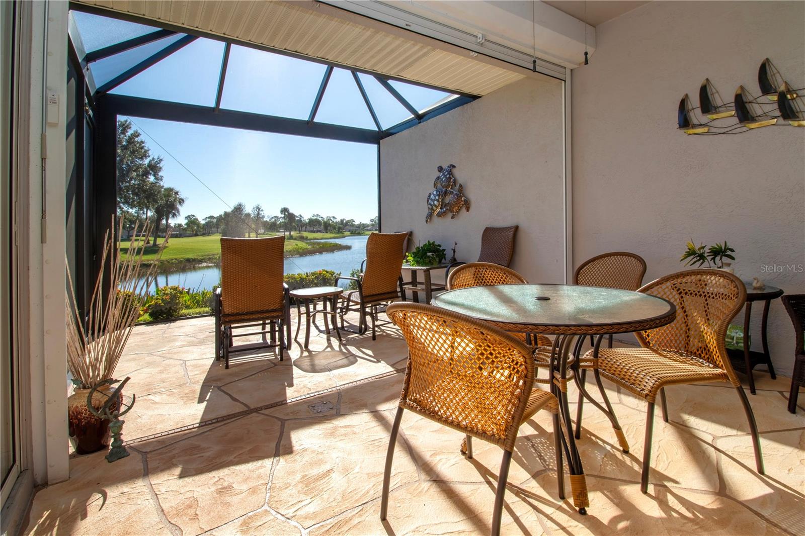 HERITAGE OAKS GOLF & COUNTRY CLUB - Residential