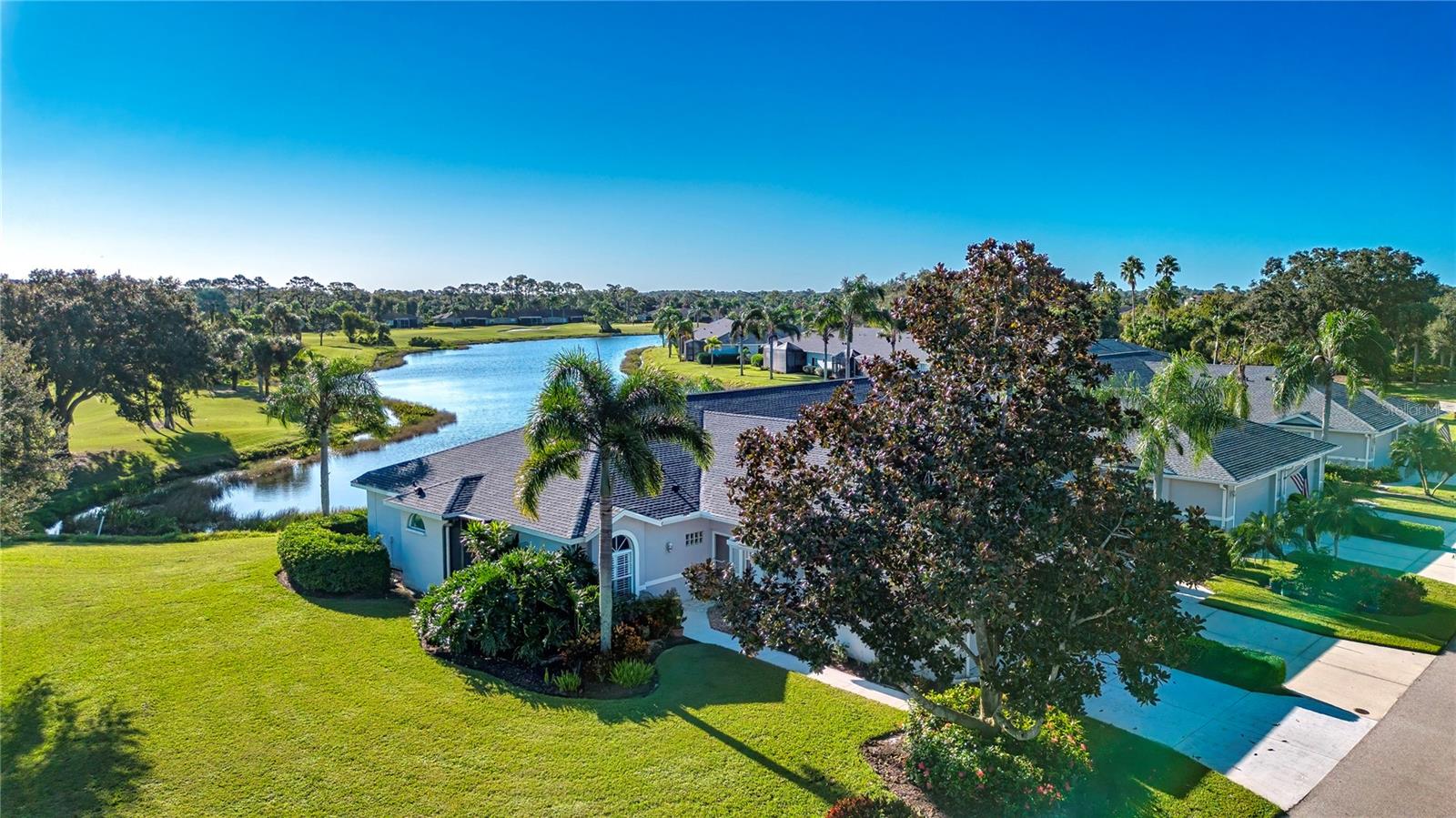 HERITAGE OAKS GOLF & COUNTRY CLUB - Residential