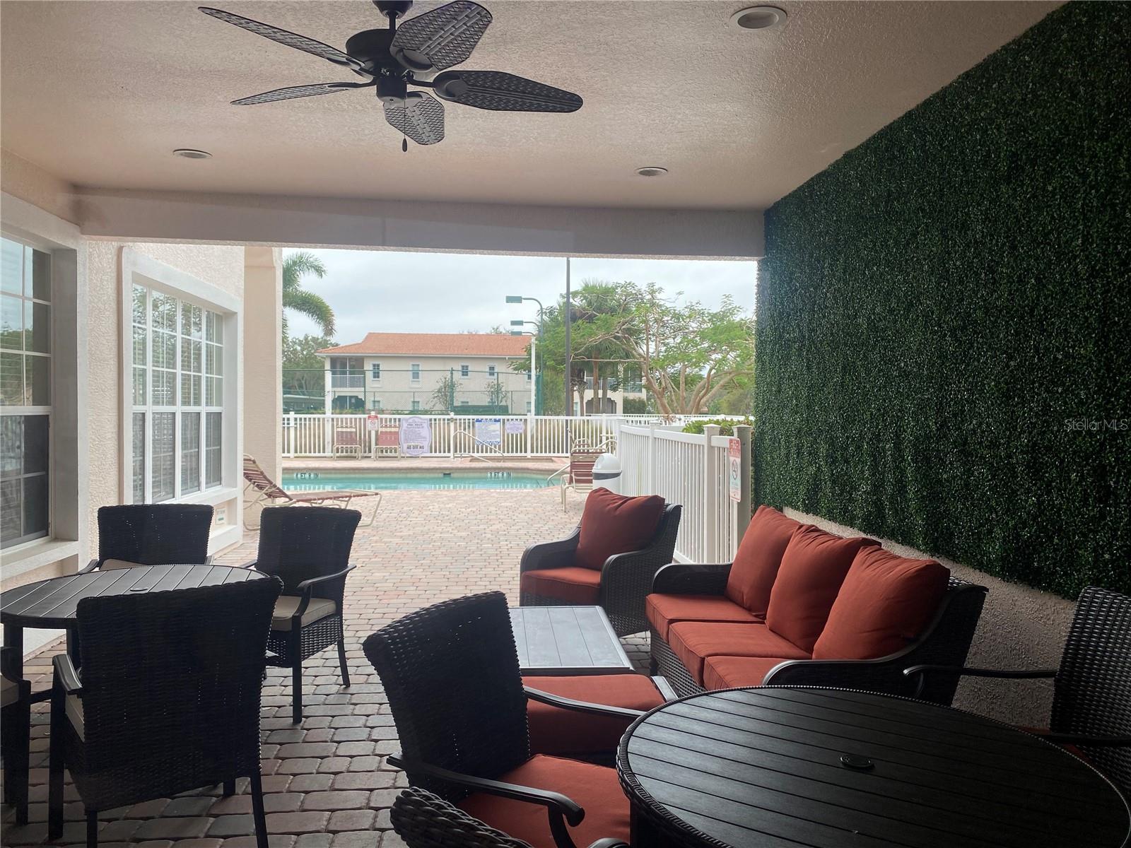 PLAZA DE FLORES - Residential
