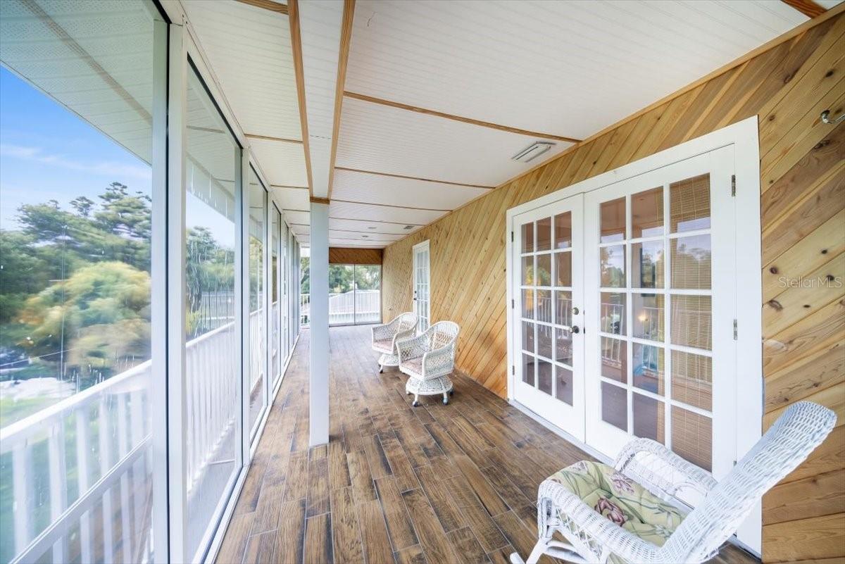 SOUTH VENICE - Residential