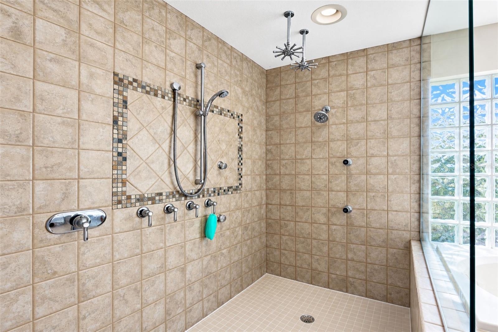 OVERBROOK GARDENS - Residential