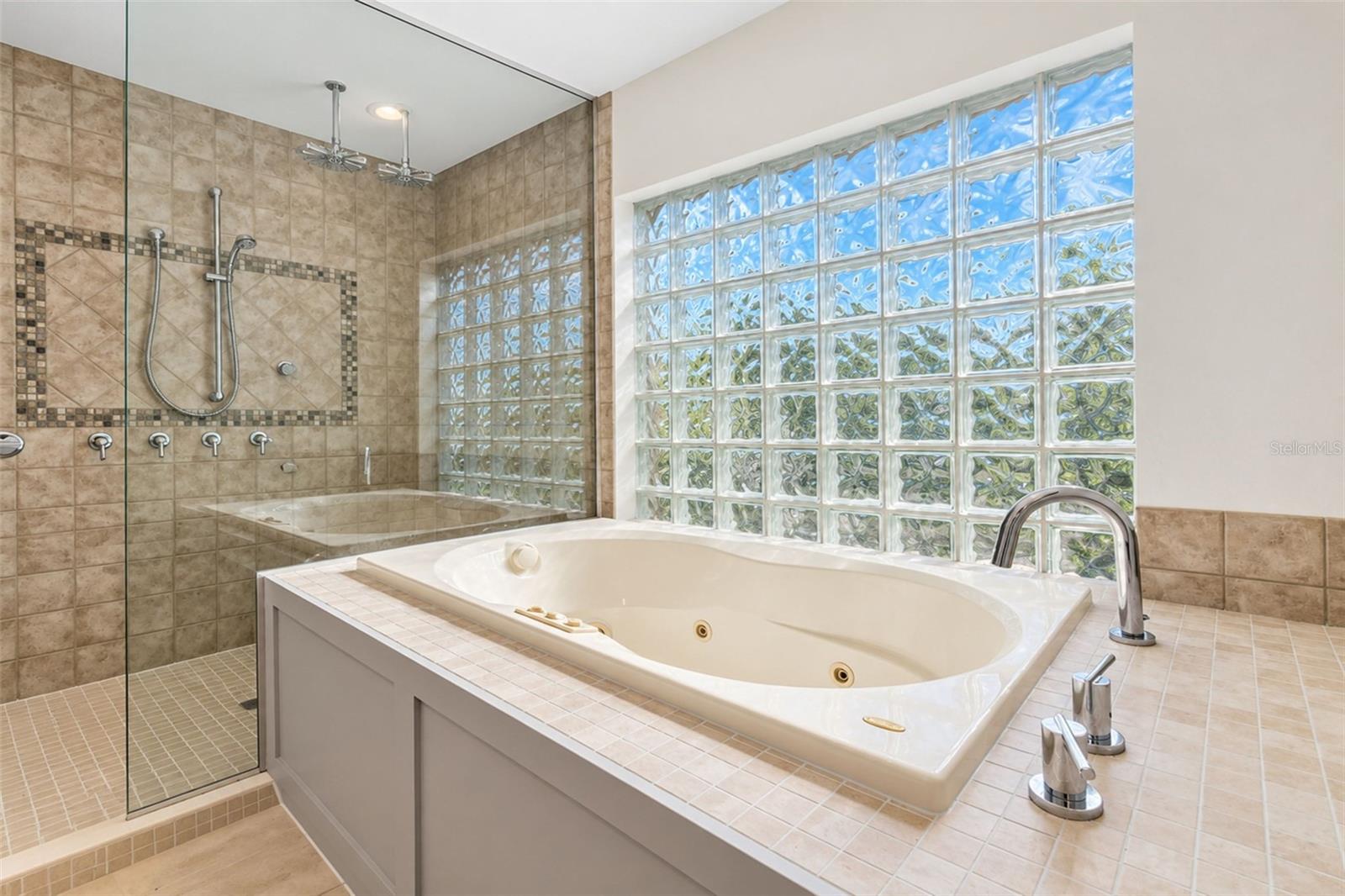 OVERBROOK GARDENS - Residential