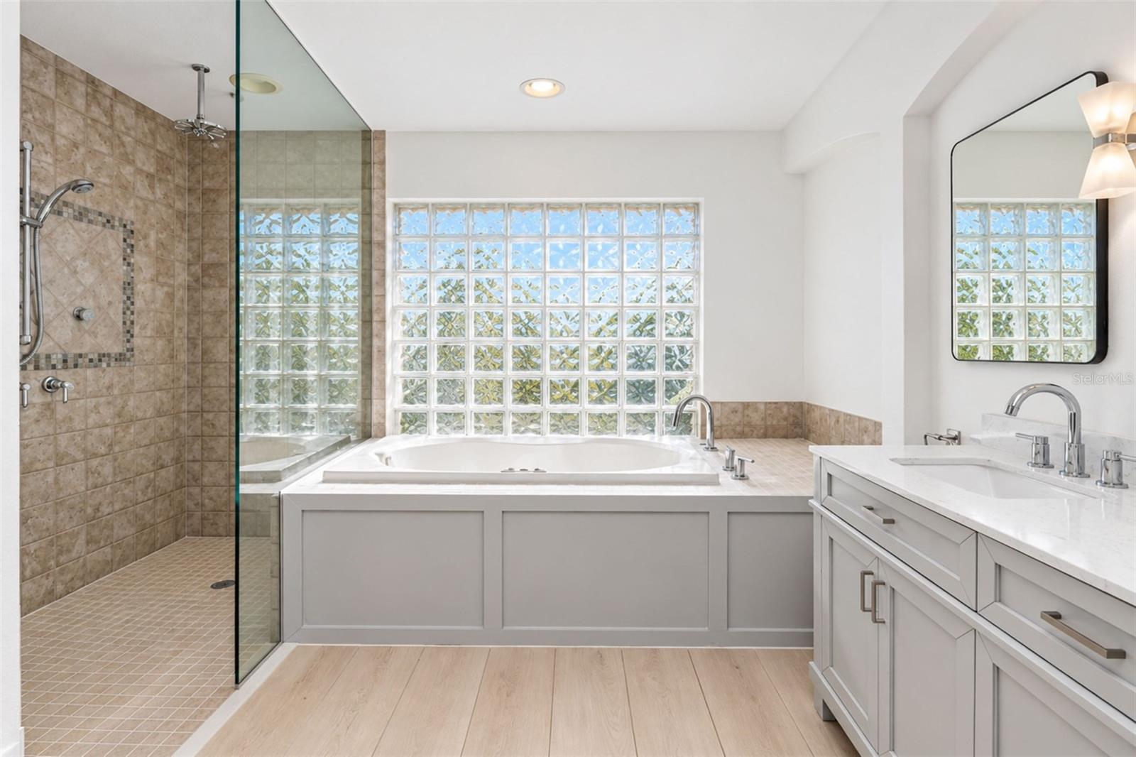 OVERBROOK GARDENS - Residential