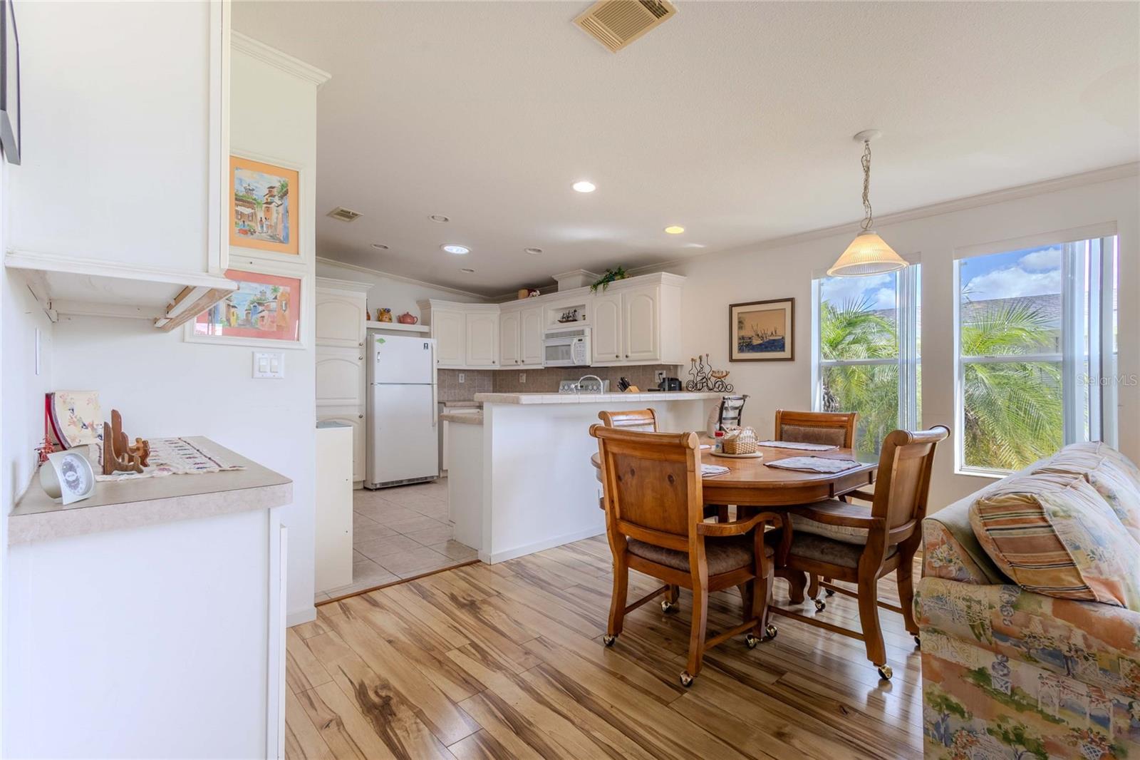 MAPLE LEAF ESTATES - Residential