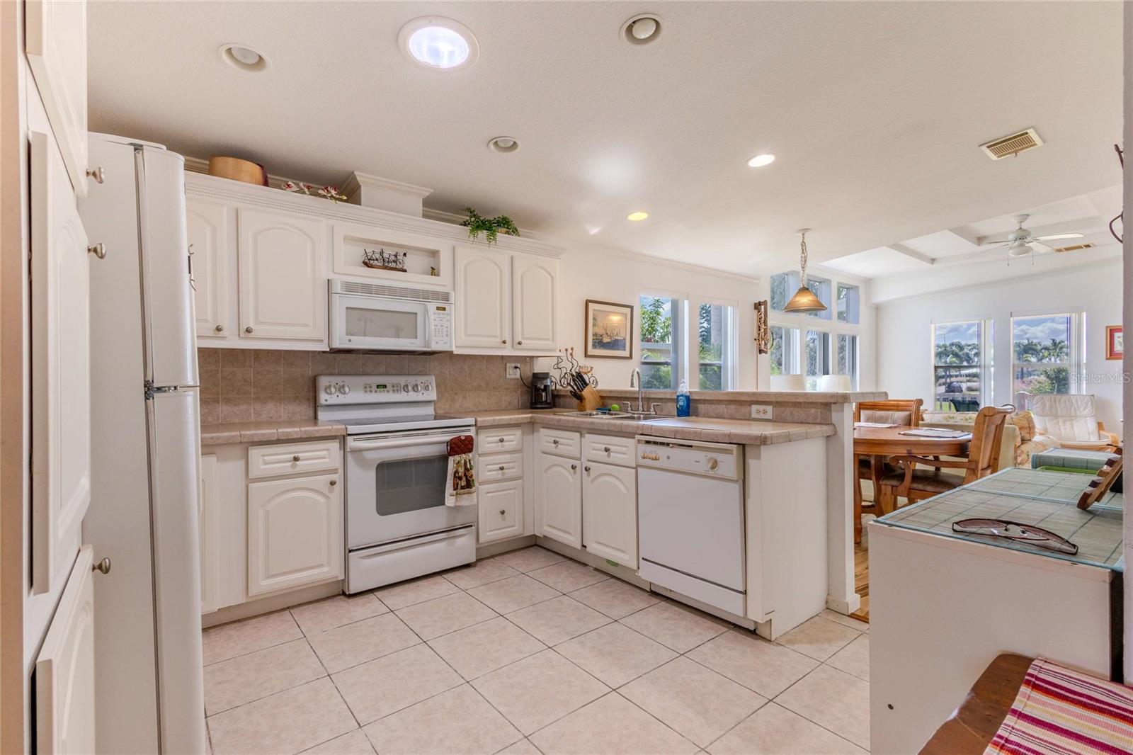 MAPLE LEAF ESTATES - Residential